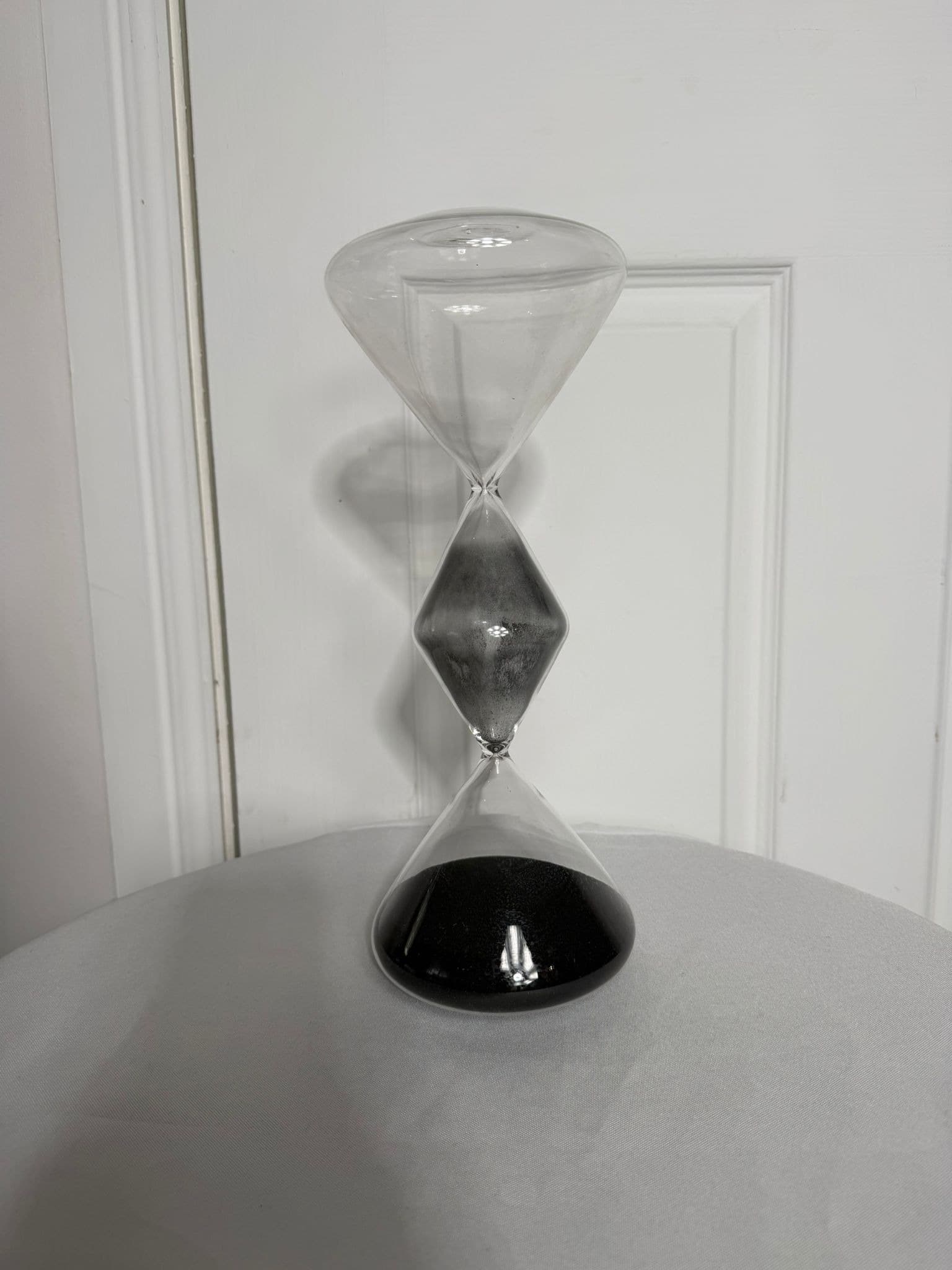 Modern Diamond-Shaped Glass Hourglass with Black Sand — photo 4 of 7