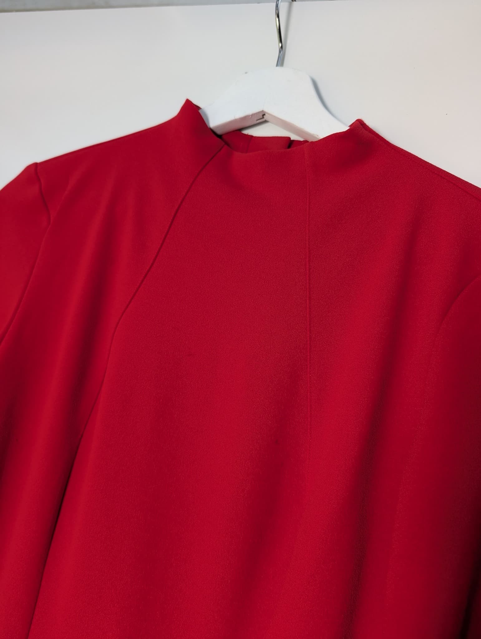 Mossman The Sense of Mystery Dress Red Cape Sleeve Mini AU 8 — photo 4 of 9