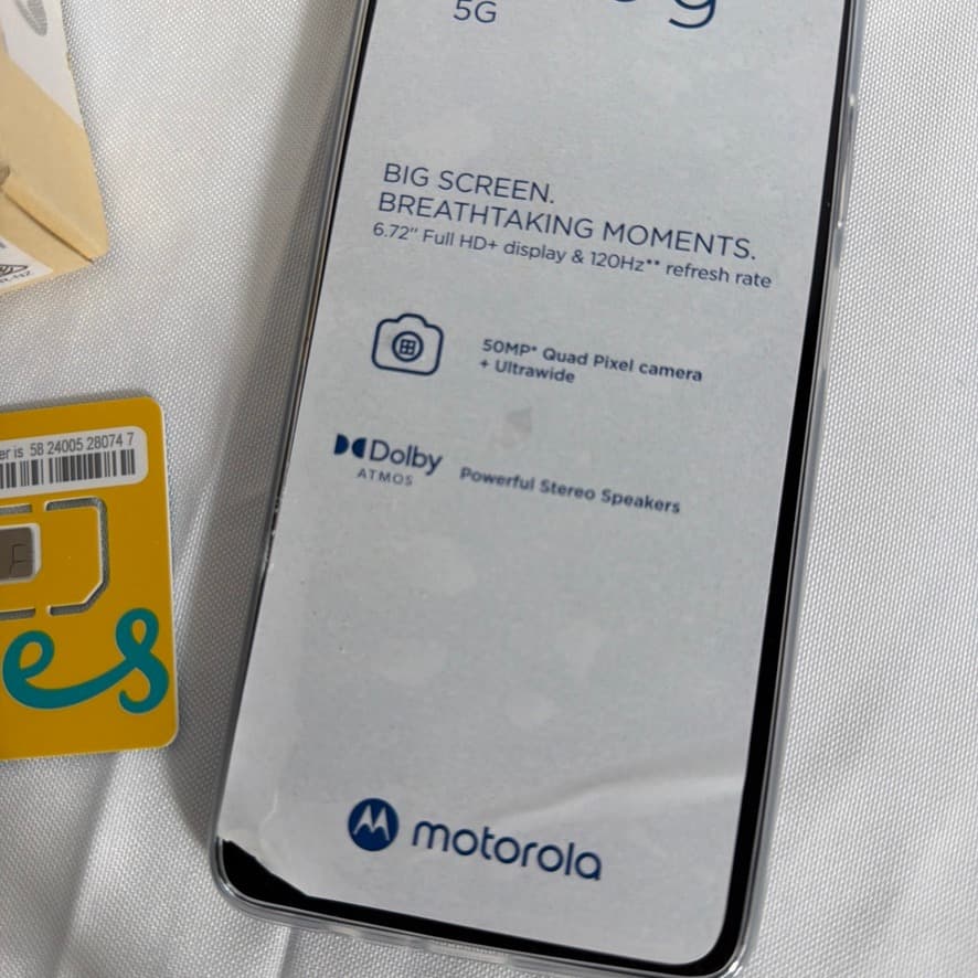 Motorola Moto G35 5G - 128GB Midnight Black Smartphone — photo 4 of 8