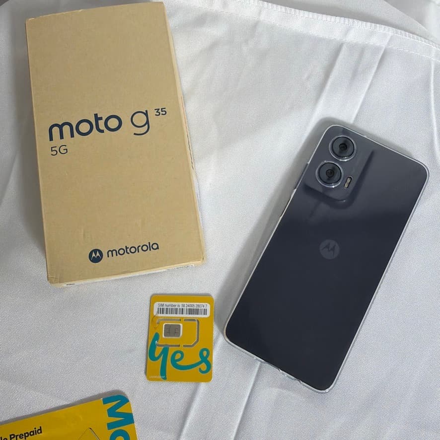 Motorola Moto G35 5G - 128GB Midnight Black Smartphone — photo 7 of 8