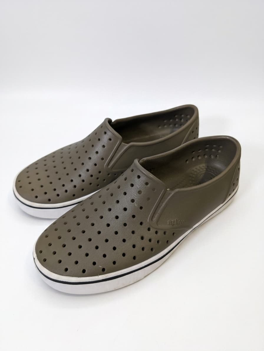 Native Shoes Jefferson Slip-On Kids Olive Green Water Shoes — photo 1 of 4