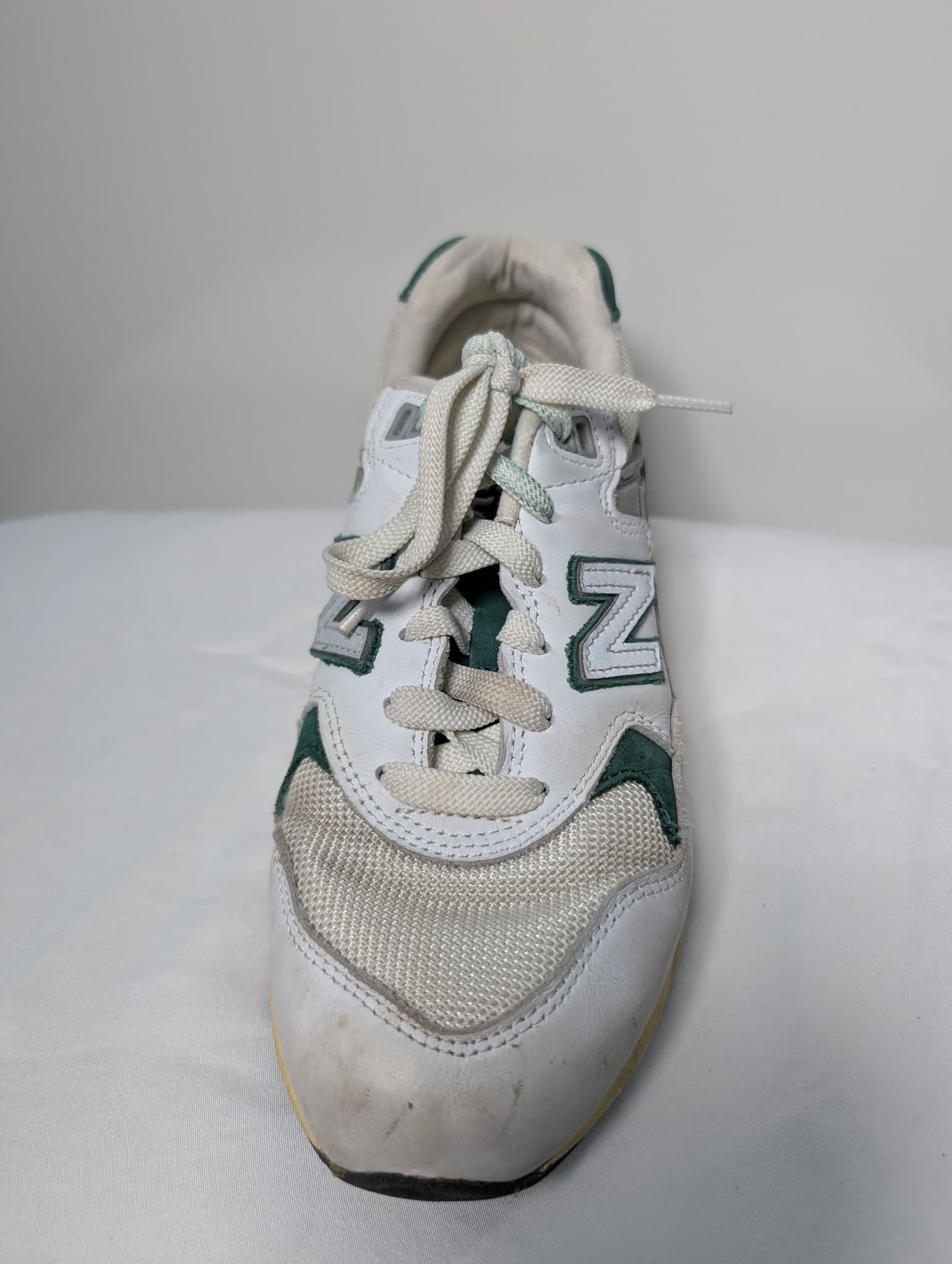 New Balance 580 Sneakers White Green Unisex US 5.5 — photo 2 of 9