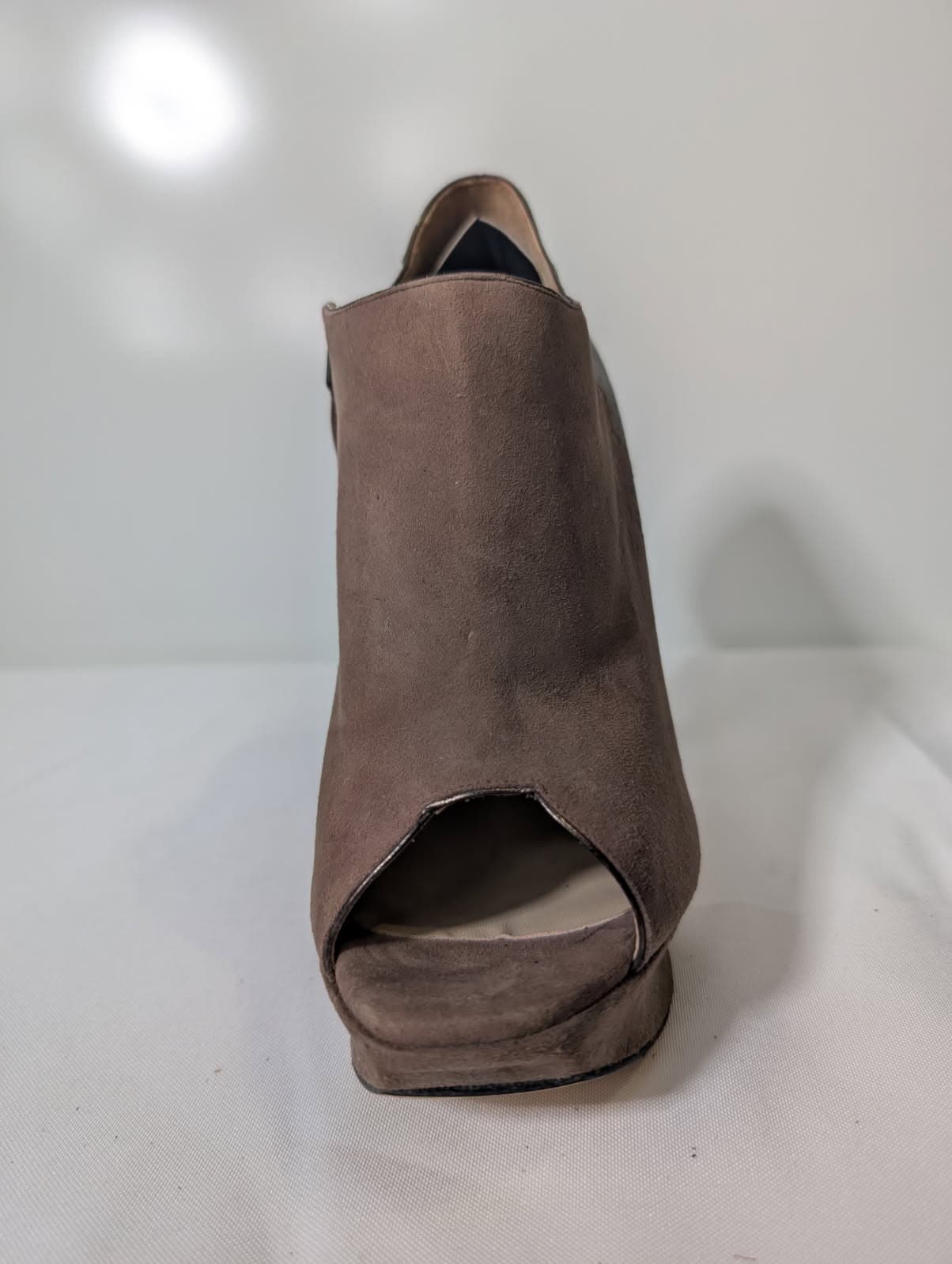 Nicholas Kirkwood Suede & Metallic Leather Peep-Toe Platform Booties Size 38.5 — photo 5 of 8