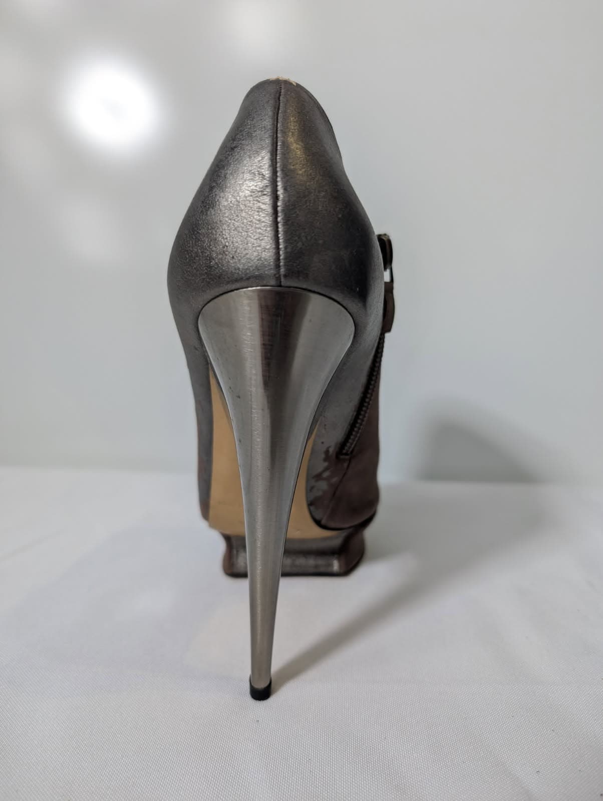 Nicholas Kirkwood Suede & Metallic Leather Peep-Toe Platform Booties Size 38.5 — photo 3 of 8