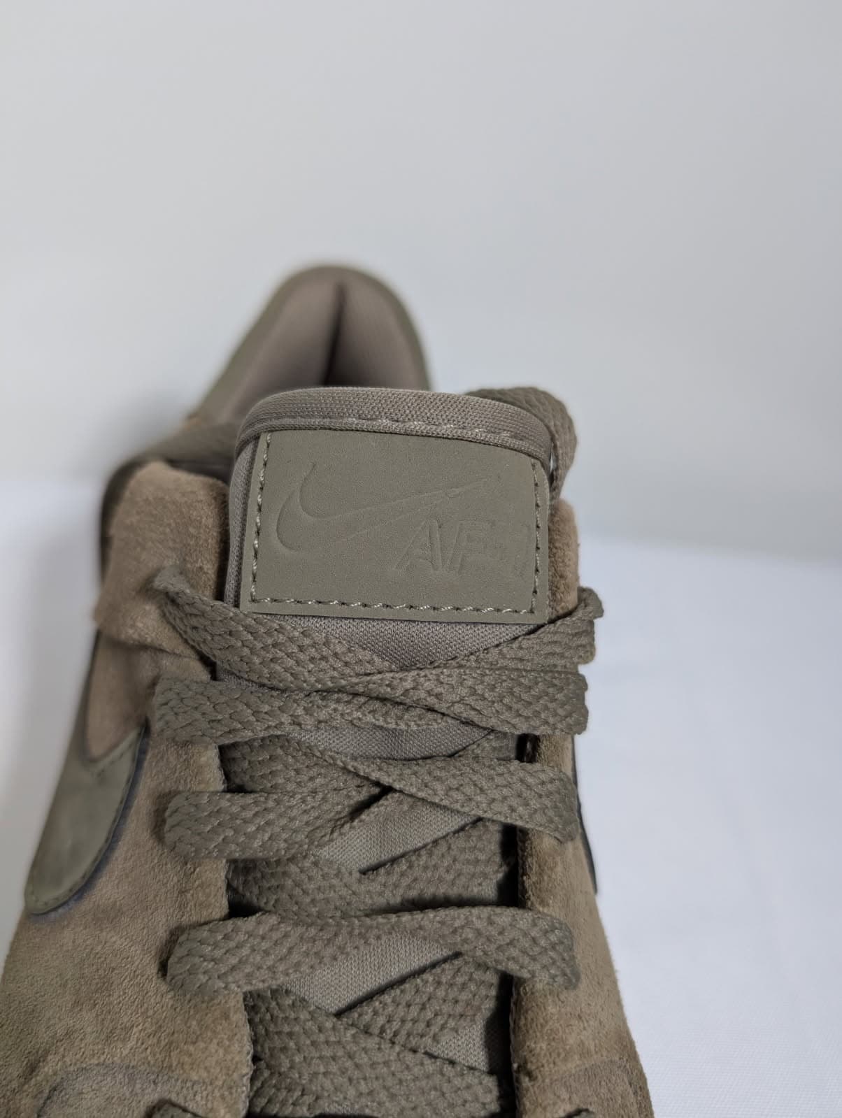 Nike Air Force 1 Sage Low Olive Suede Women's US 7 — photo 5 of 9