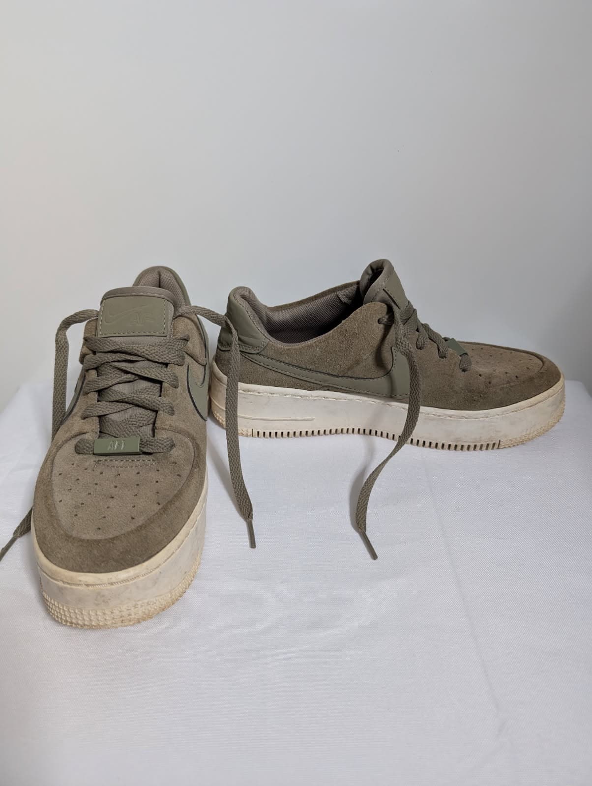 Nike Air Force 1 Sage Low Olive Suede Women's US 7 — photo 6 of 9
