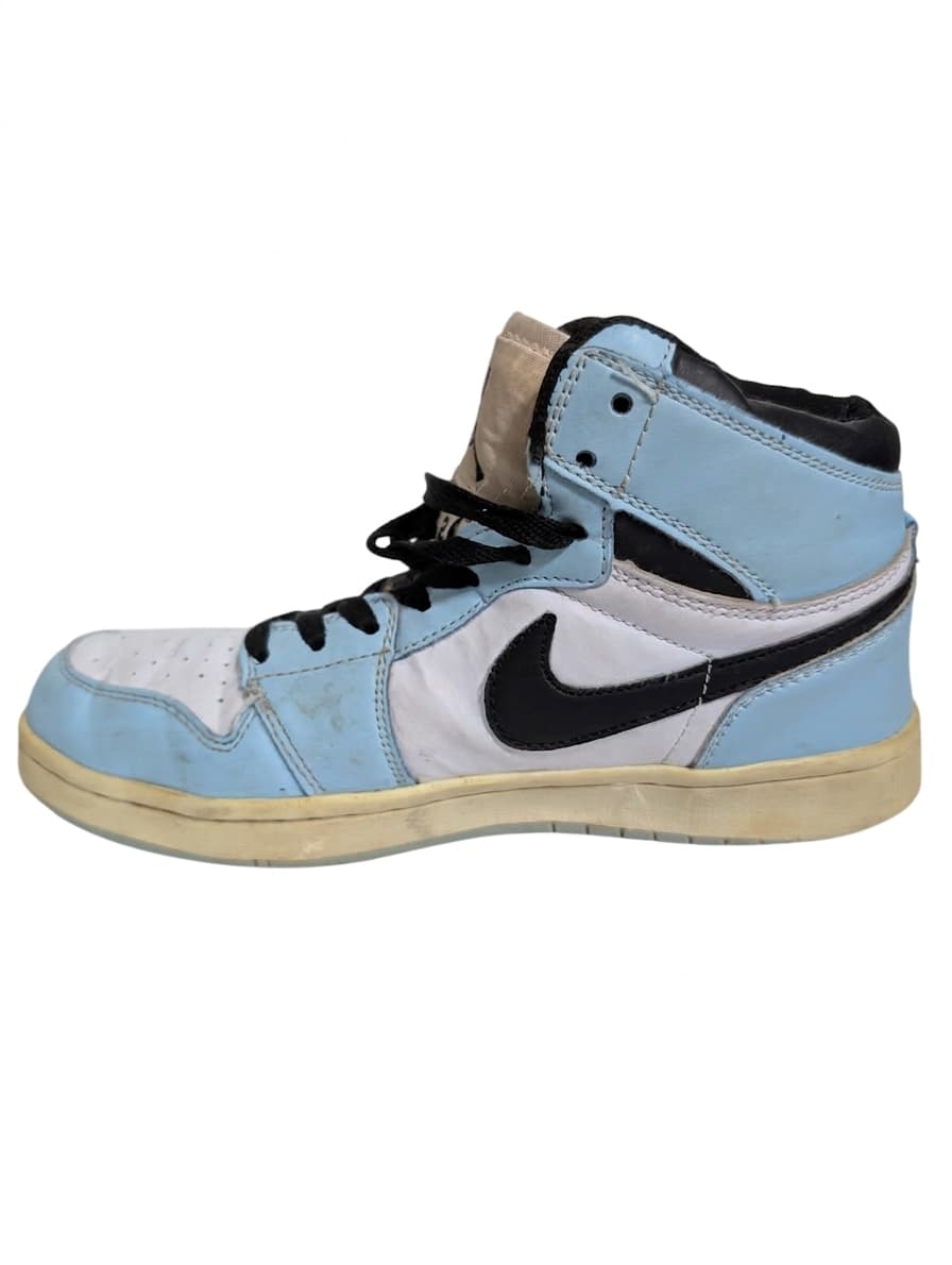 Nike Air Jordan 1 Retro High OG UNC Women's US 6 — photo 1 of 7
