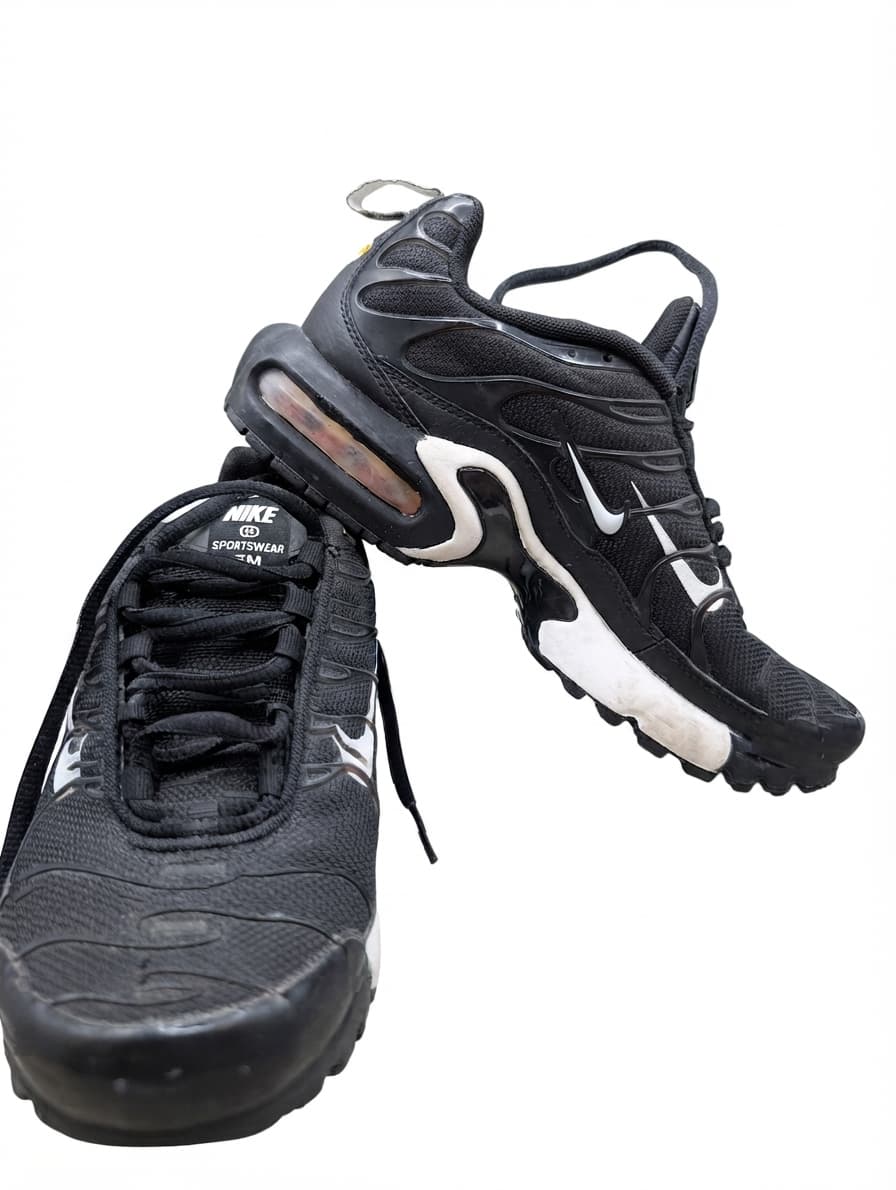 Nike Air Max Plus Youth Sneakers Black White US 5Y — photo 1 of 8