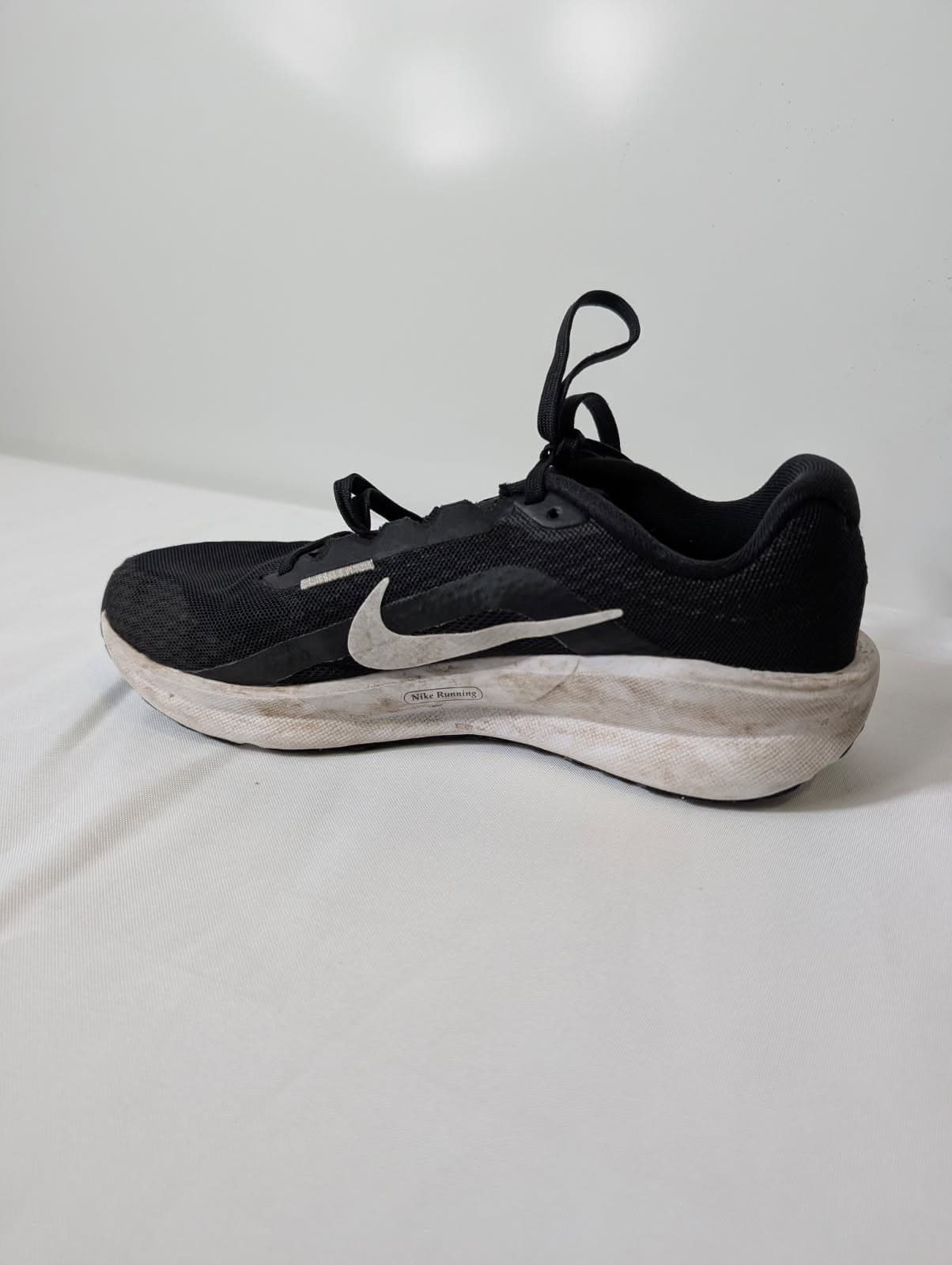 Nike Downshifter 13 Running Shoes - Black/White — photo 2 of 7
