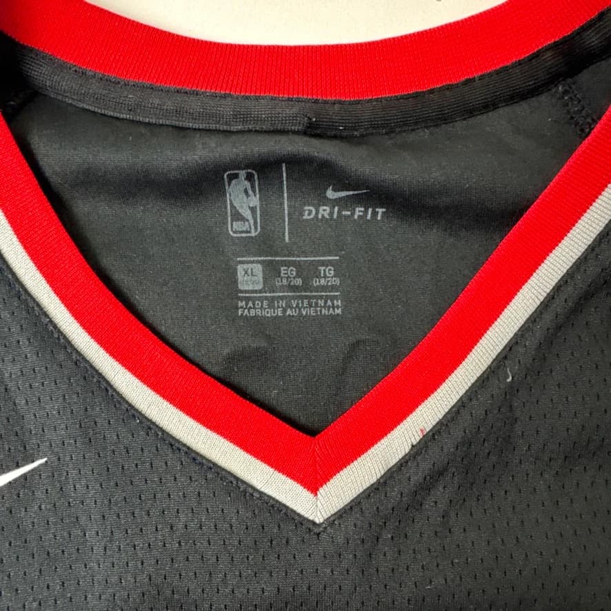 Nike Portland Trail Blazers Damian Lillard #0 Swingman Basketball Jersey — photo 7 of 11