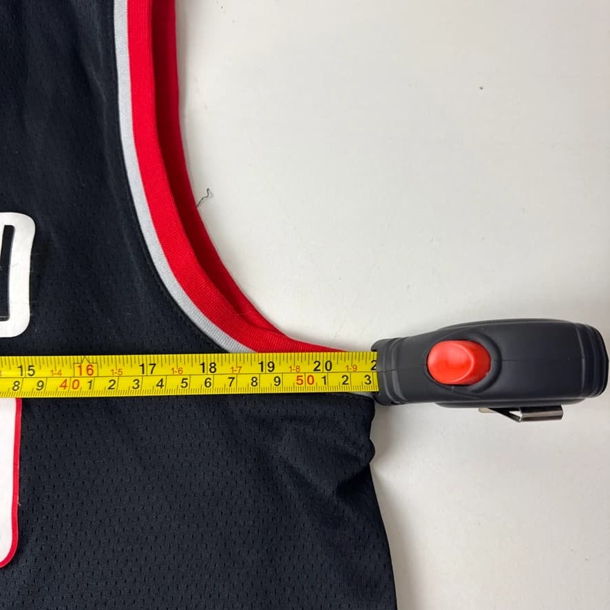 Nike Portland Trail Blazers Damian Lillard #0 Swingman Basketball Jersey — photo 4 of 11