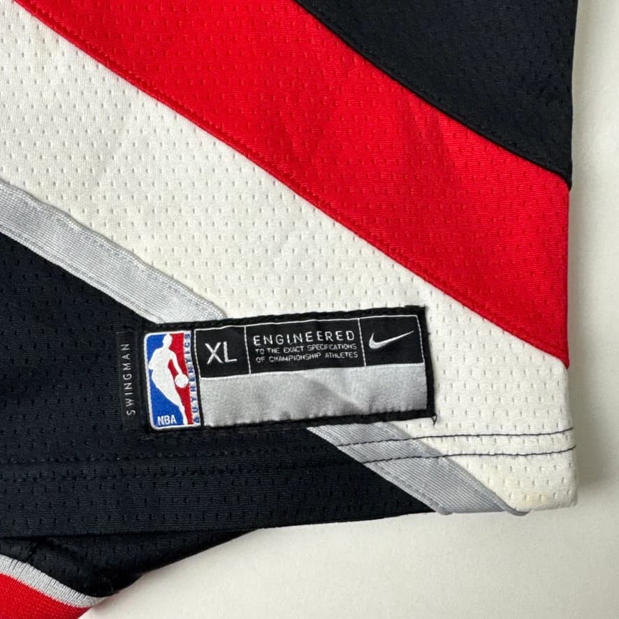 Nike Portland Trail Blazers Damian Lillard #0 Swingman Basketball Jersey — photo 8 of 11