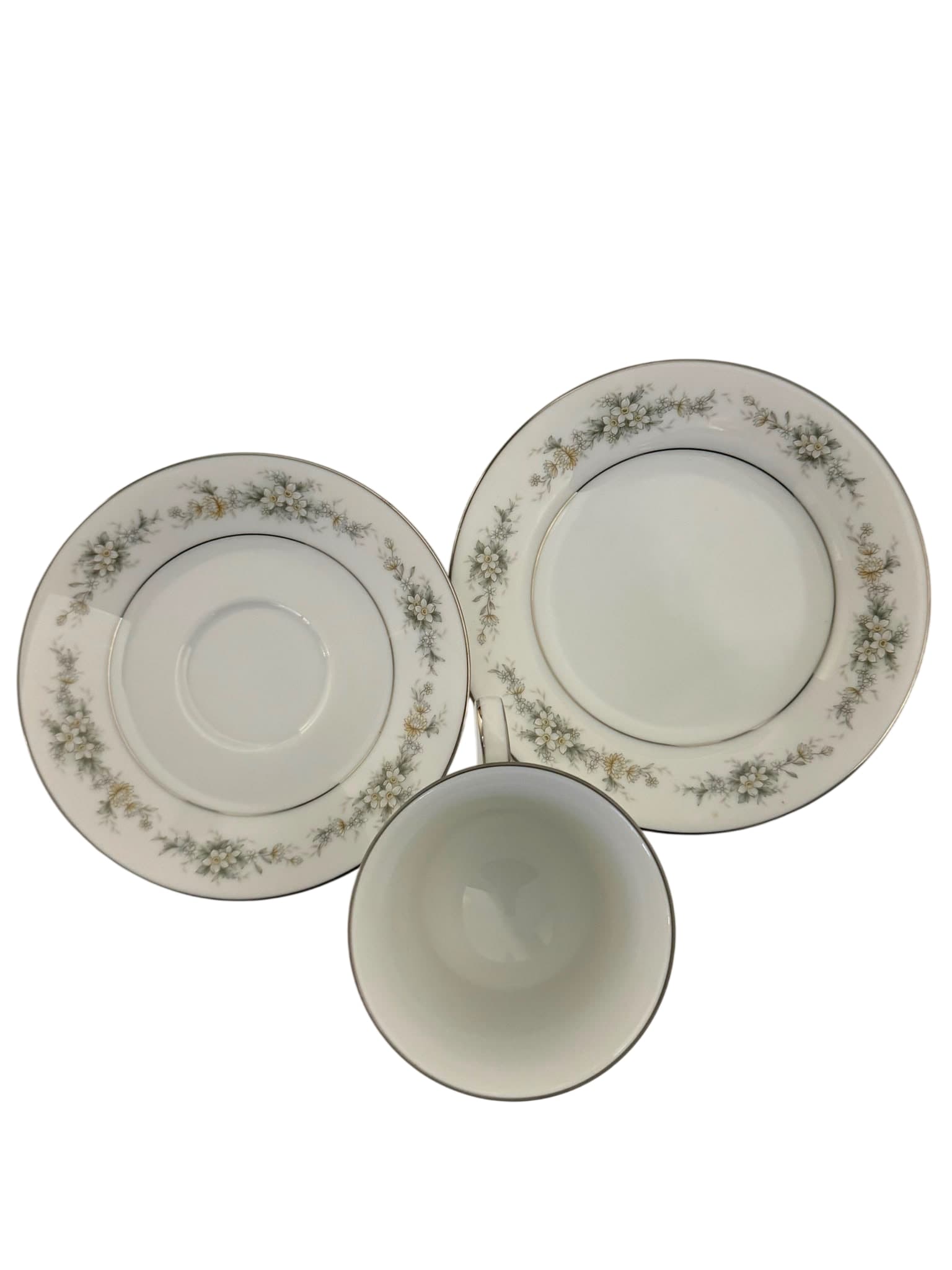 Noritake Melissa 3080 Fine China Tea Set 8 Place Settings Plus Extras — photo 1 of 7