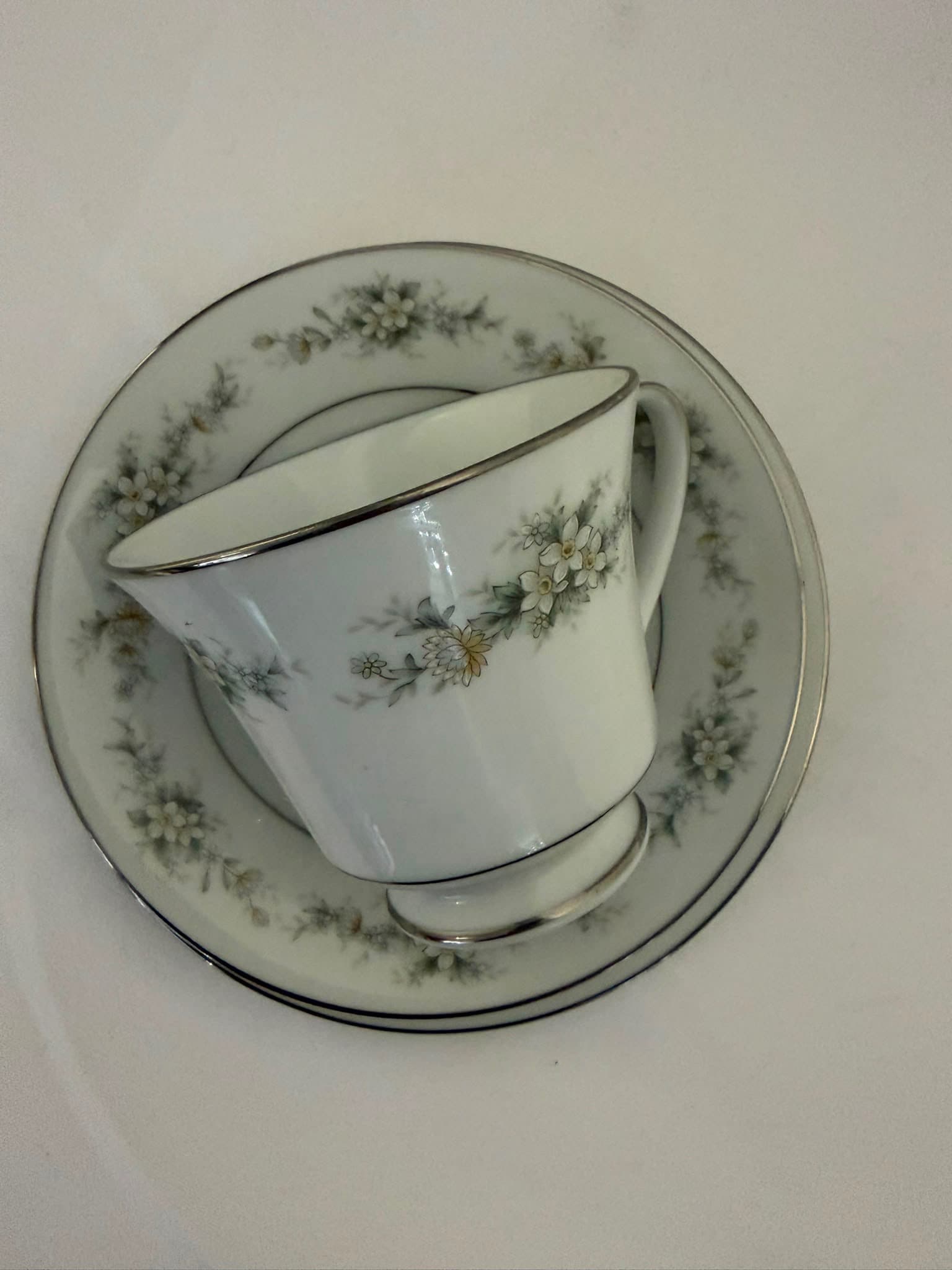 Noritake Melissa 3080 Fine China Tea Set 8 Place Settings Plus Extras — photo 6 of 7