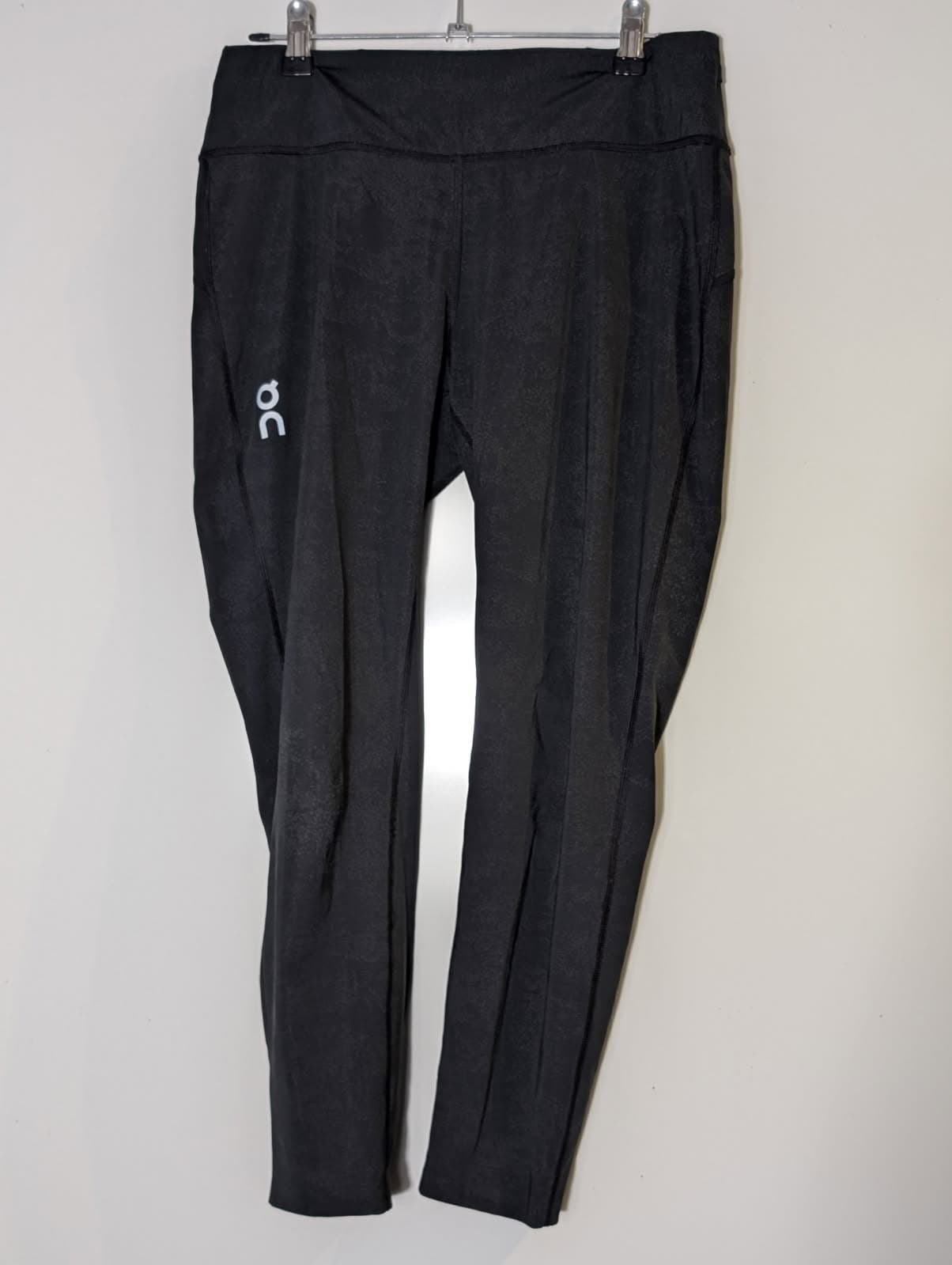 On Running Performance Tights Women's Black 7/8 Leggings Size Large — photo 2 of 9