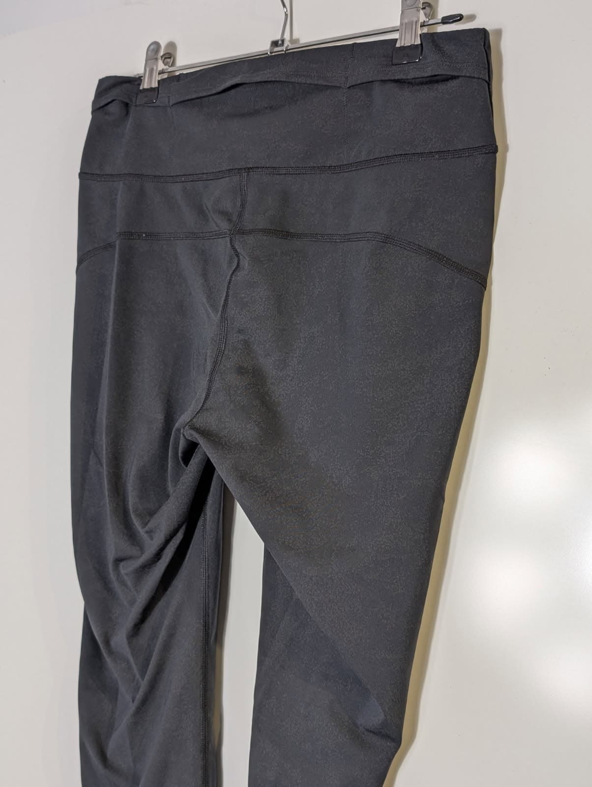 On Running Women's 7/8 Performance Tights - Black — photo 3 of 8