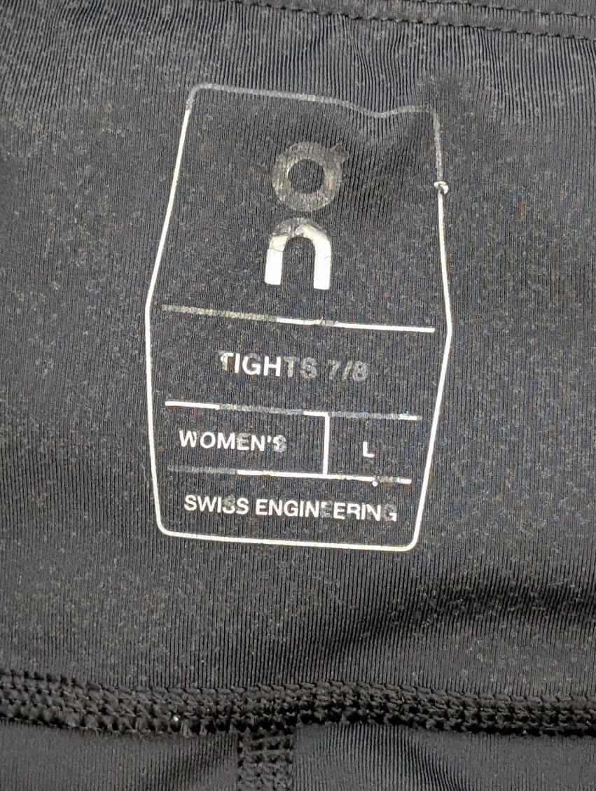 On Running Women's 7/8 Performance Tights - Black — photo 8 of 8