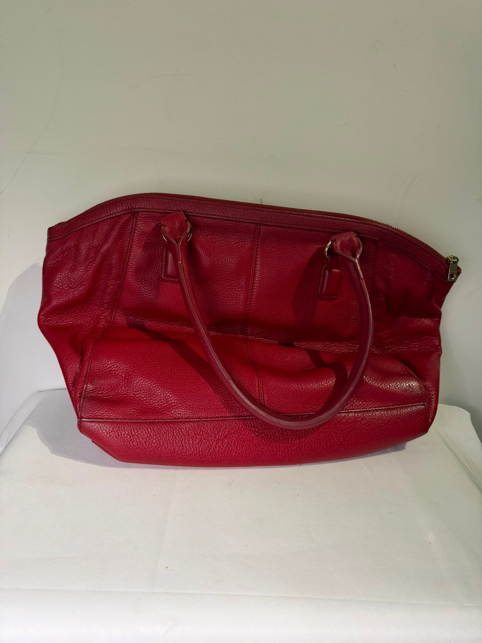 Oroton Pebbled Leather Tote Bag Red Gold Hardware — photo 3 of 5