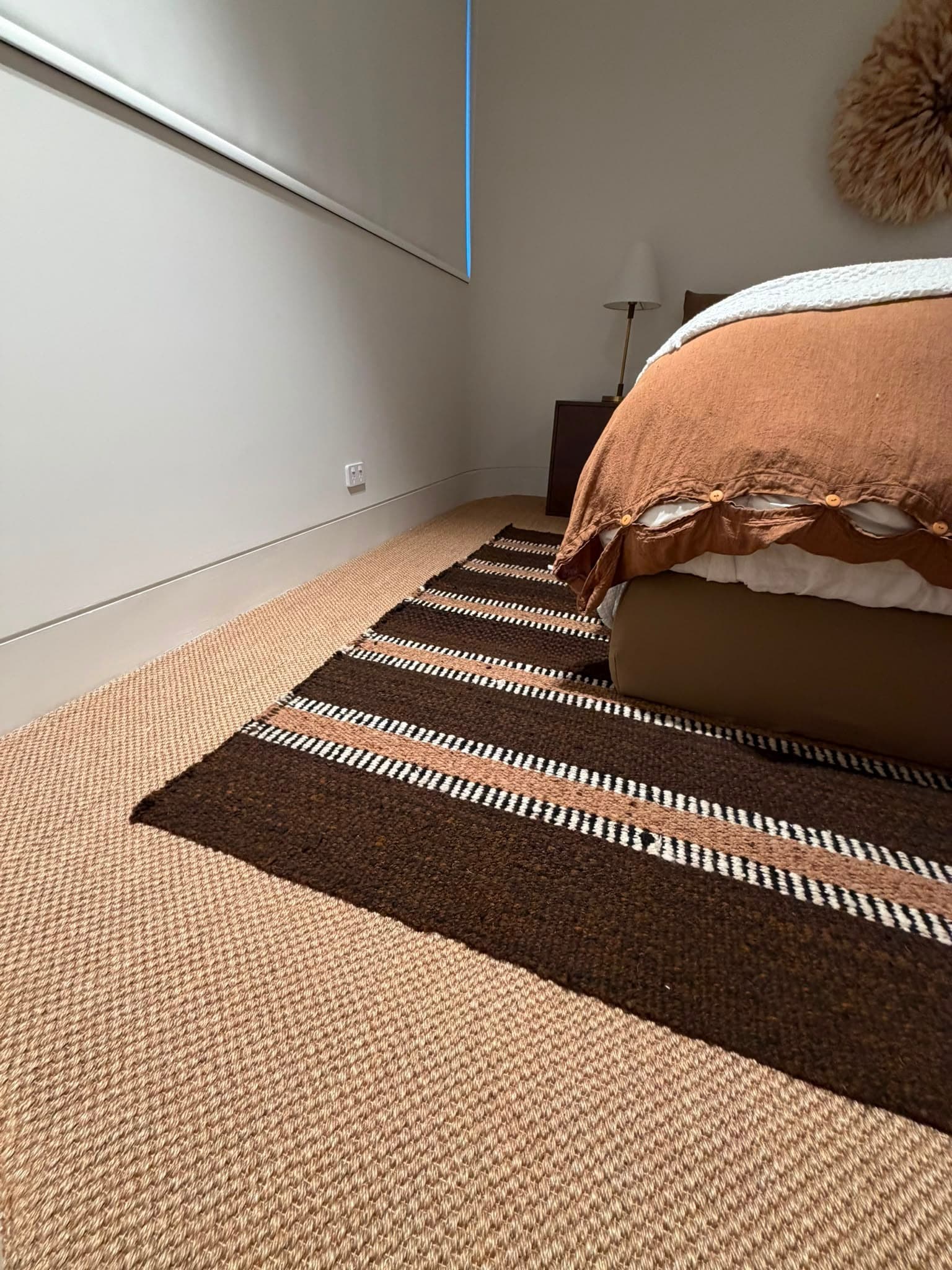 Pampa Vera Linear Wool Area Rug 200cm x 300cm BRAND NEW Handwoven — photo 4 of 4
