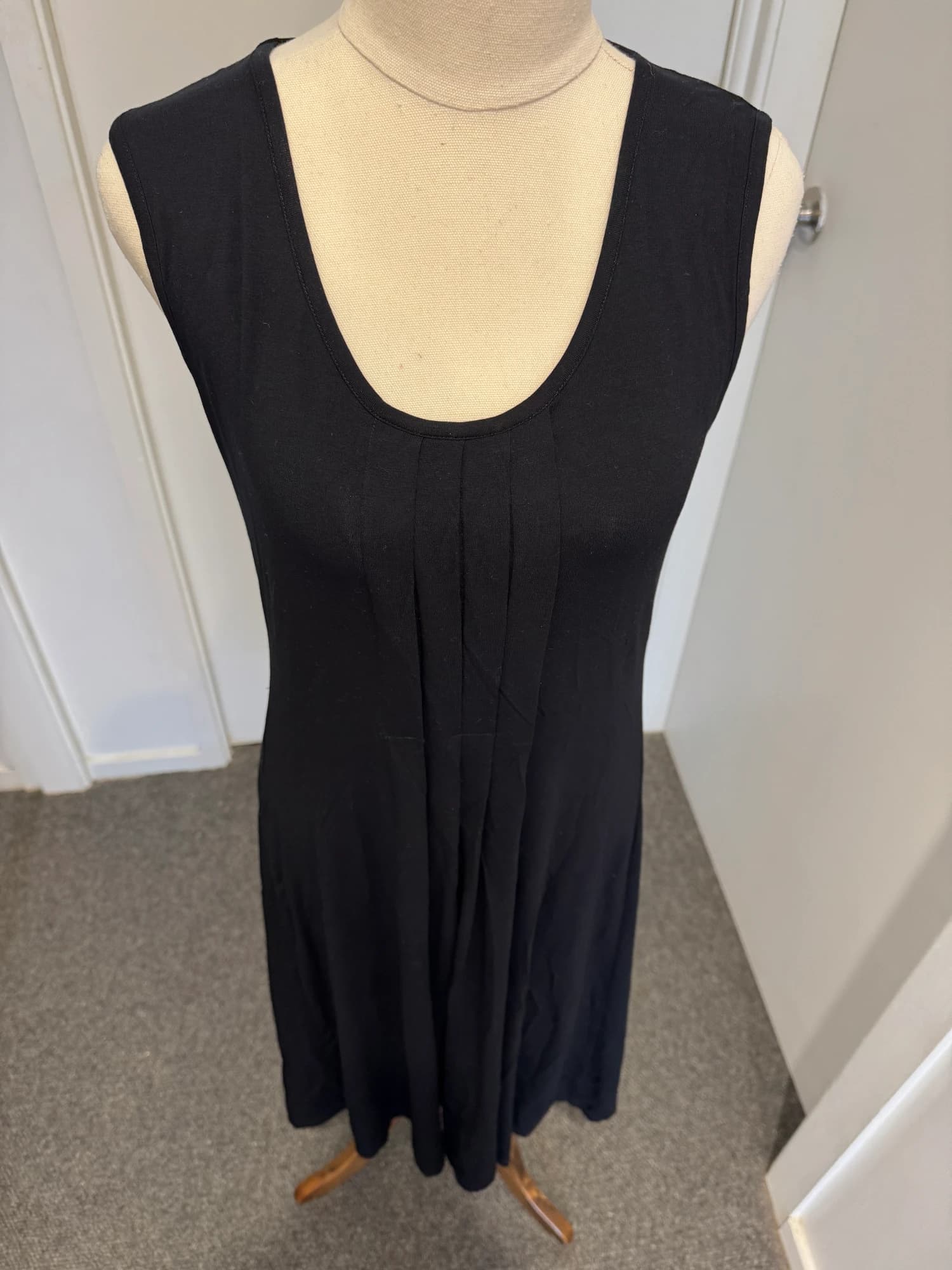 Paula Ryan Black Sleeveless Scoop Neck Dress Size M — photo 3 of 3