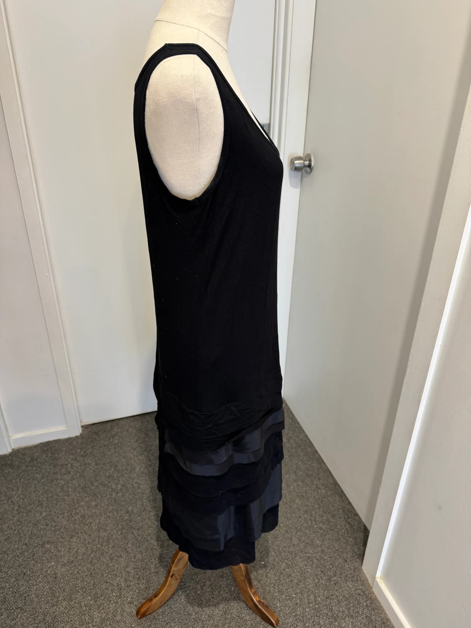 Paula Ryan Sleeveless Tiered Hem Black Dress Size M — photo 4 of 8