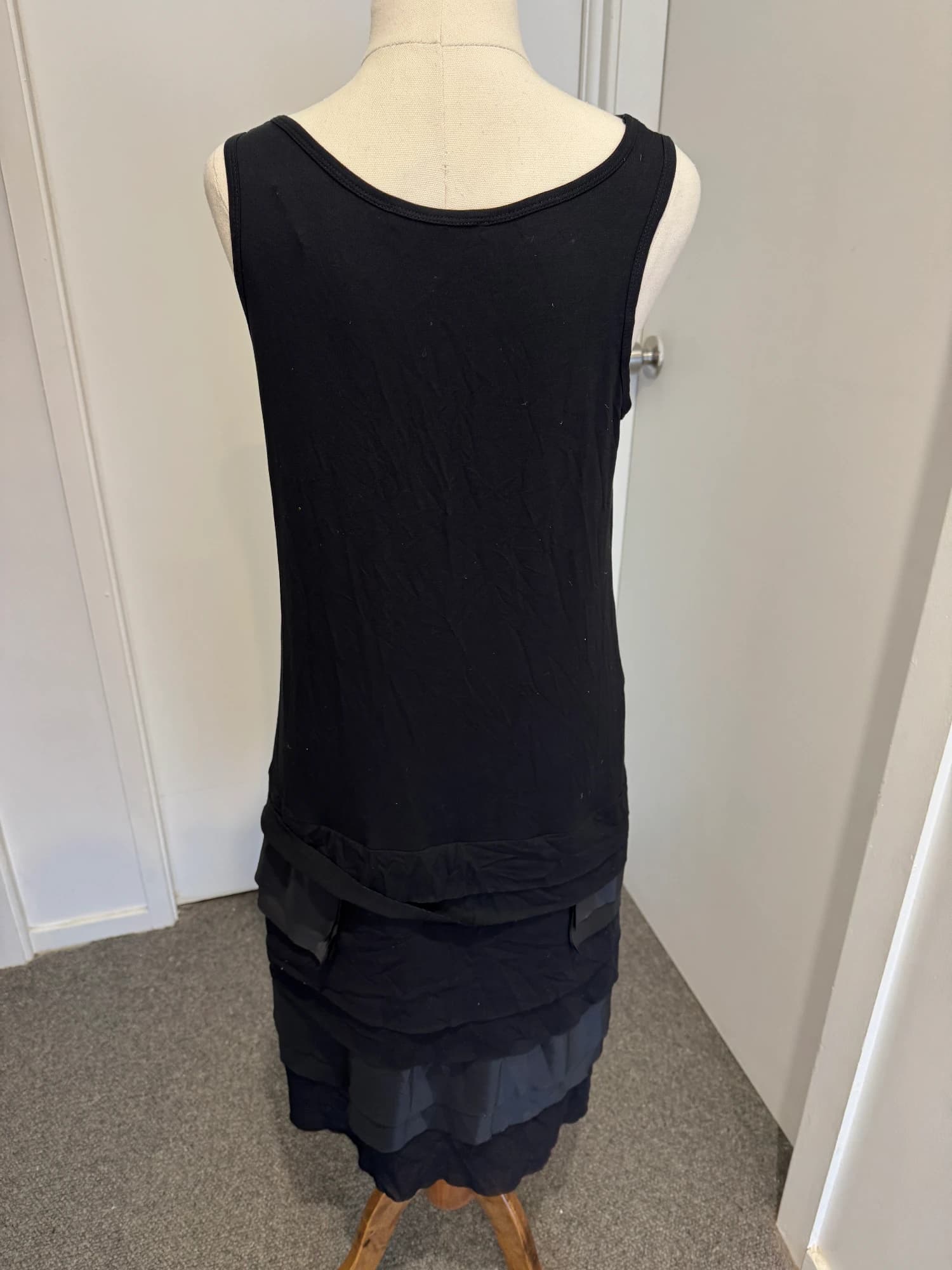 Paula Ryan Sleeveless Tiered Hem Black Dress Size M — photo 7 of 8