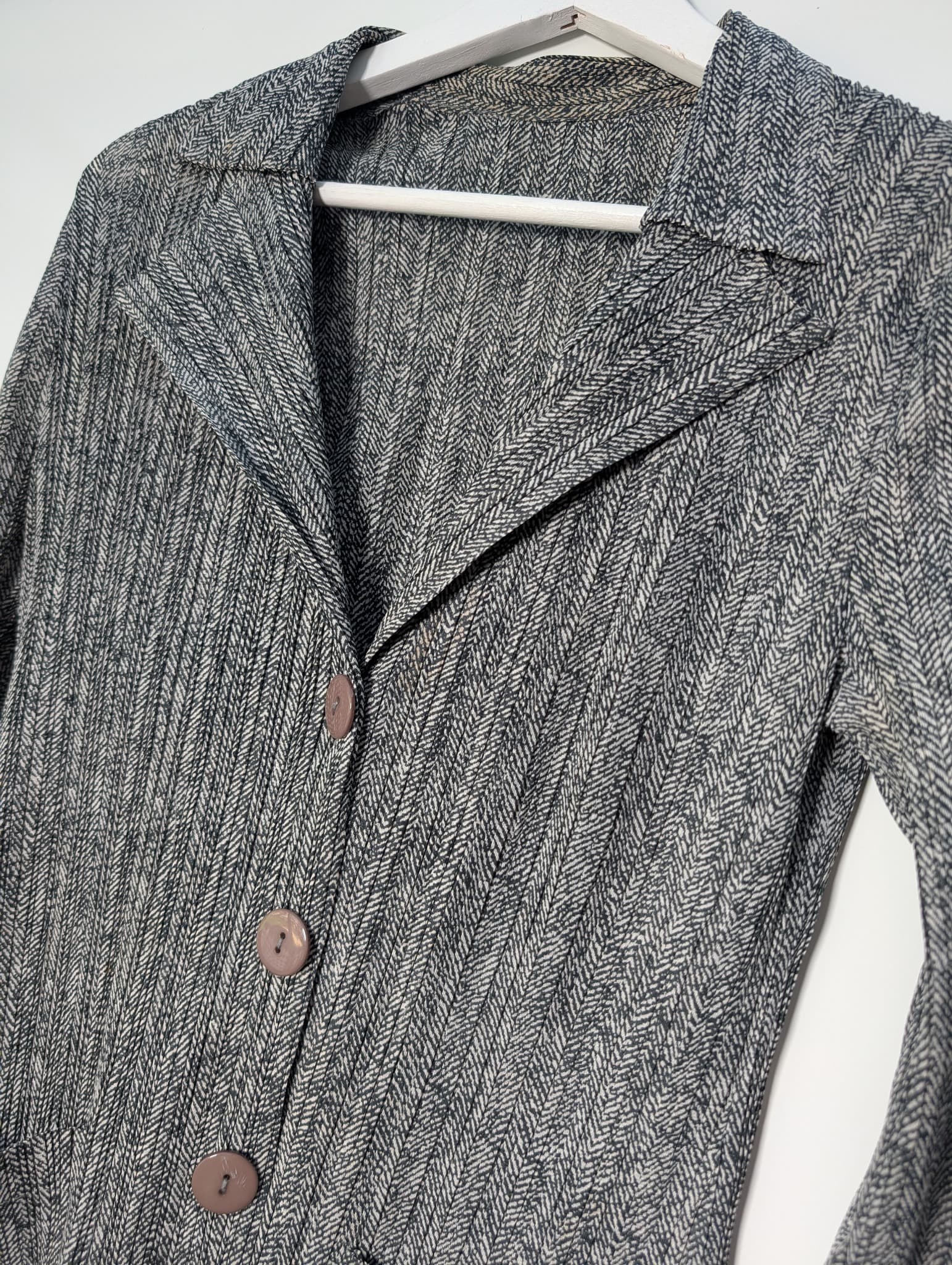 Pleats Please Issey Miyake Herringbone Cardigan Grey — photo 3 of 4
