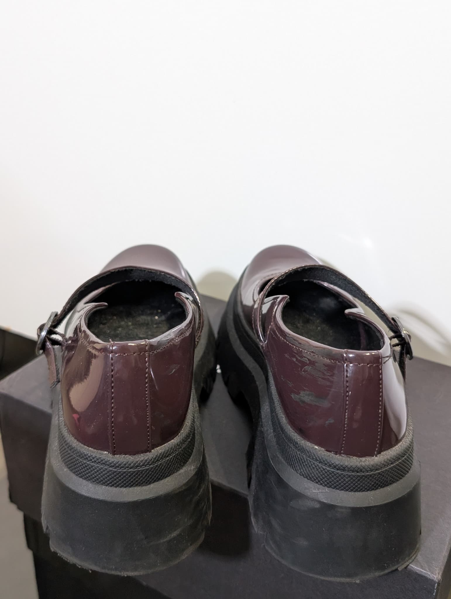 Pull & Bear Patent Platform Mary Jane Shoes - Burgundy EU 38 — photo 2 of 3