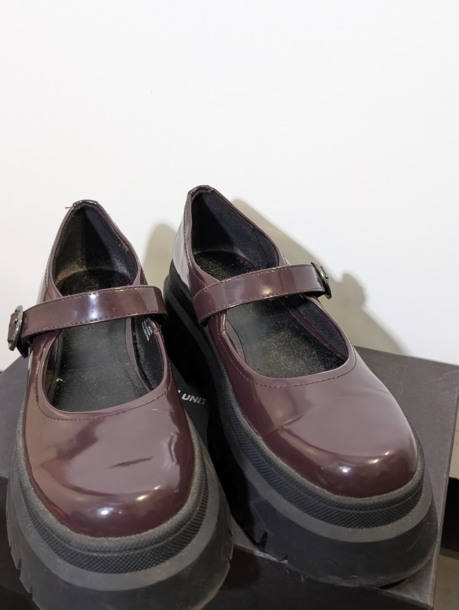 Pull & Bear Patent Platform Mary Jane Shoes - Burgundy EU 38 — photo 1 of 3