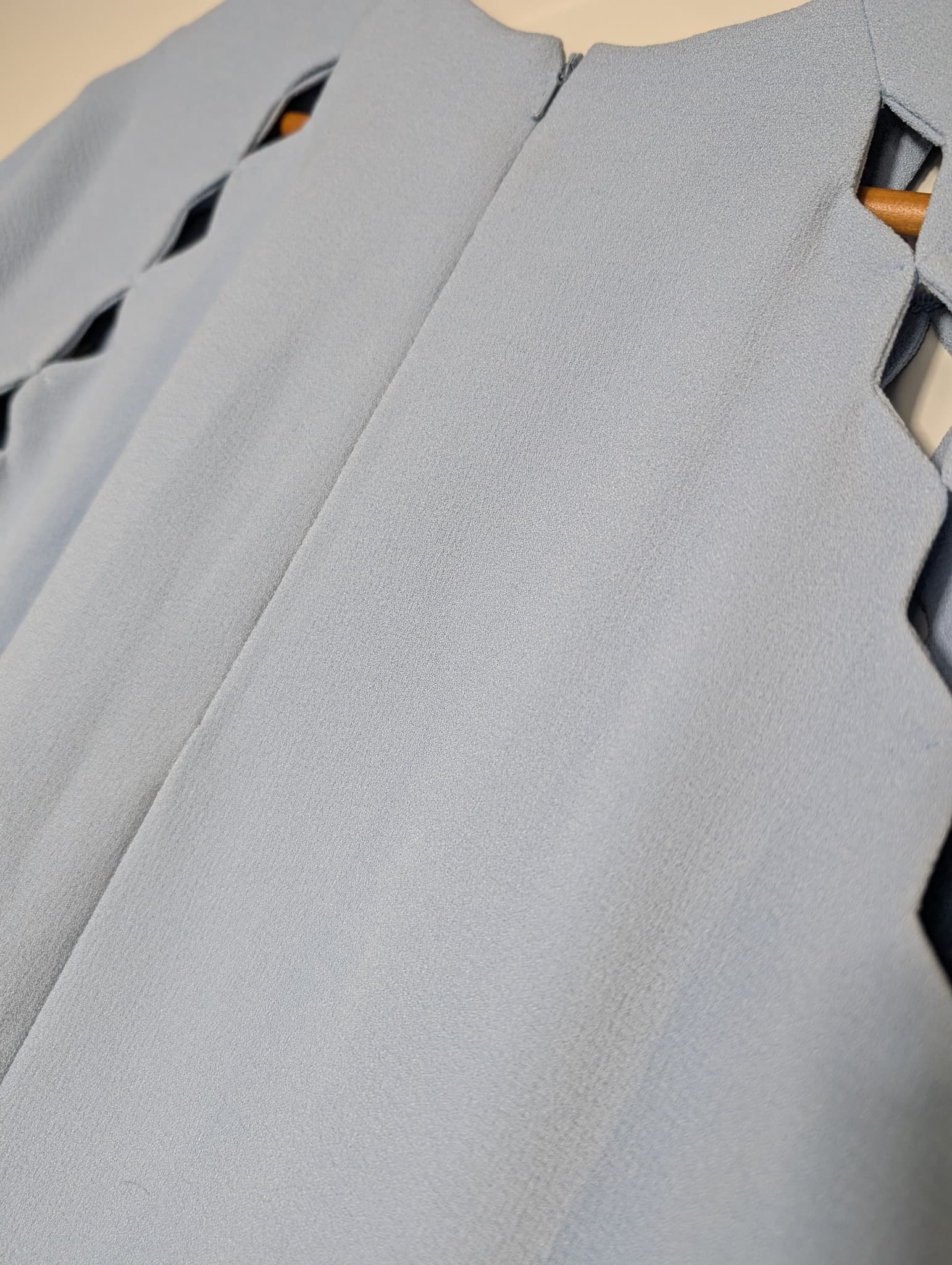 Rebecca Vallance Scalloped Cutout Blouse Light Blue AU 8 — photo 4 of 7