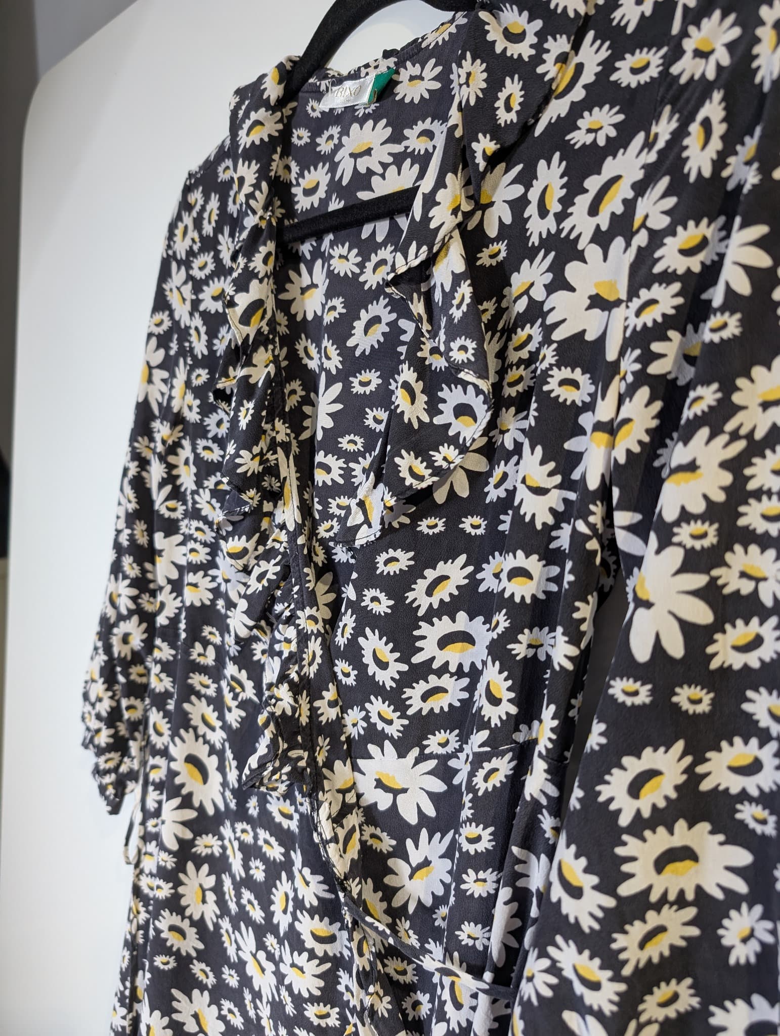RIXO London Daisy Print Ruffle Wrap Dress Size S — photo 4 of 8