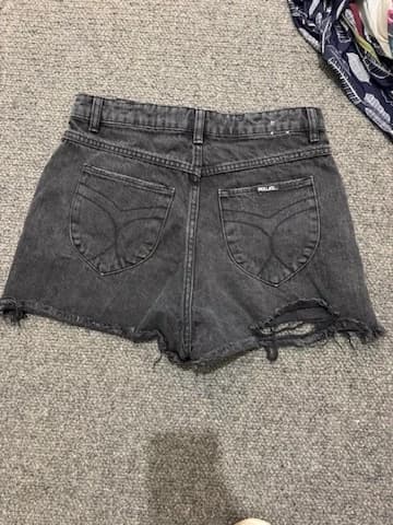 Rolla's Dusters High Rise Slim Black Denim Shorts Size 28 — photo 10 of 11