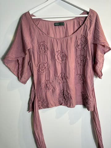 Sarissa Silk Floral Applique Tie-Back Blouse Dusty Rose Size S — photo 4 of 6