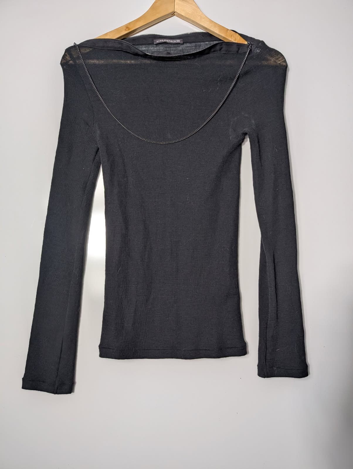 Scanlan & Theodore Black Ribbed Long Sleeve Top with Shoulder Zip Detail — photo 2 of 4