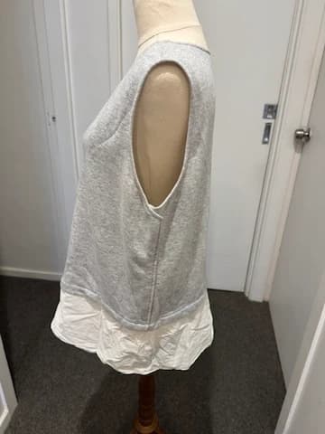 SimplyVera Vera Wang Grey Sleeveless Top Size 12 — photo 5 of 7