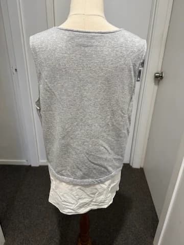 SimplyVera Vera Wang Grey Sleeveless Top Size 12 — photo 4 of 7