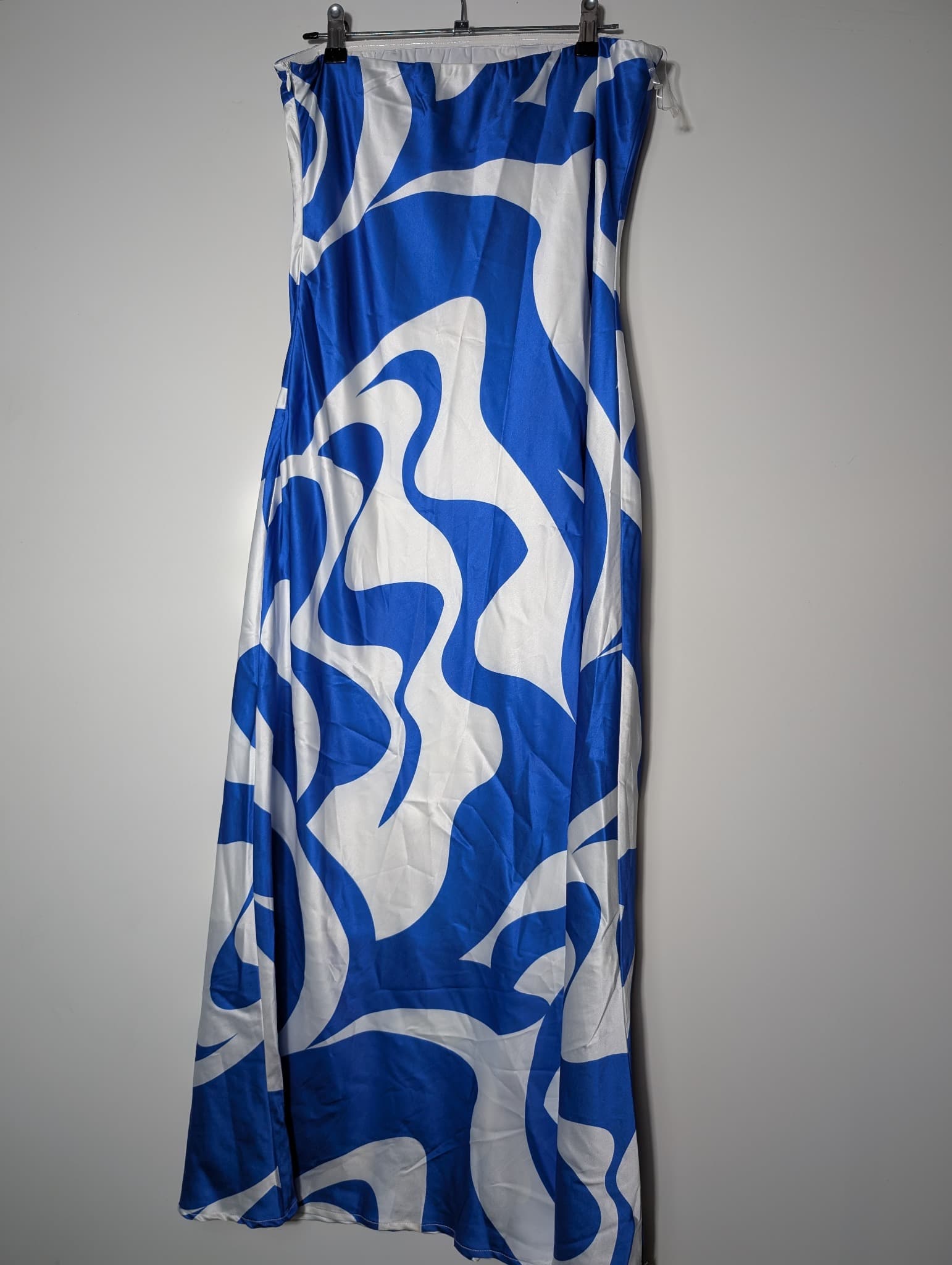 SNDYS. Satin Strapless Maxi Dress Blue & White Abstract Print Size 14 — photo 3 of 8