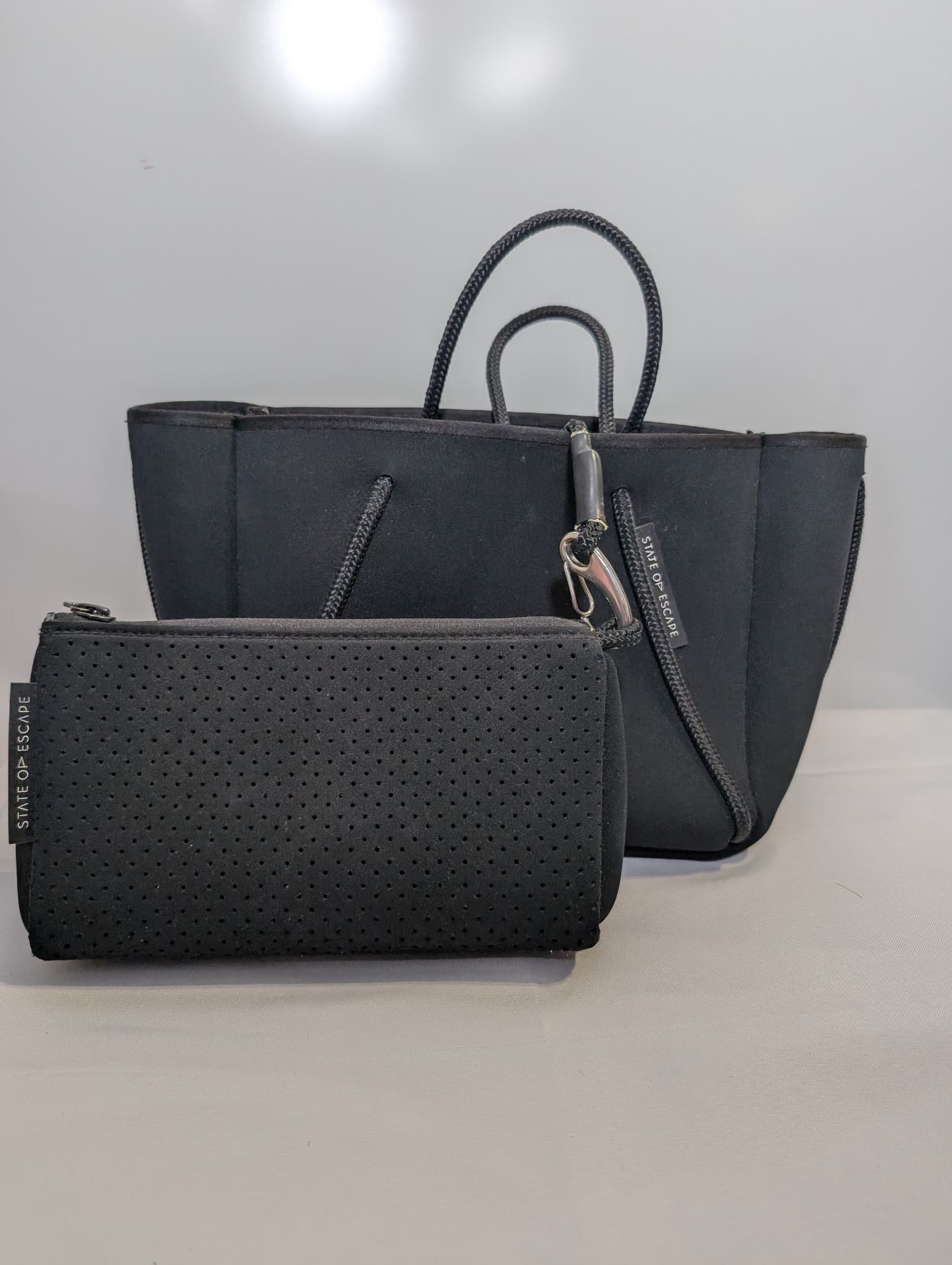 State of Escape Escape Carryall Tote Bag Black — photo 3 of 5