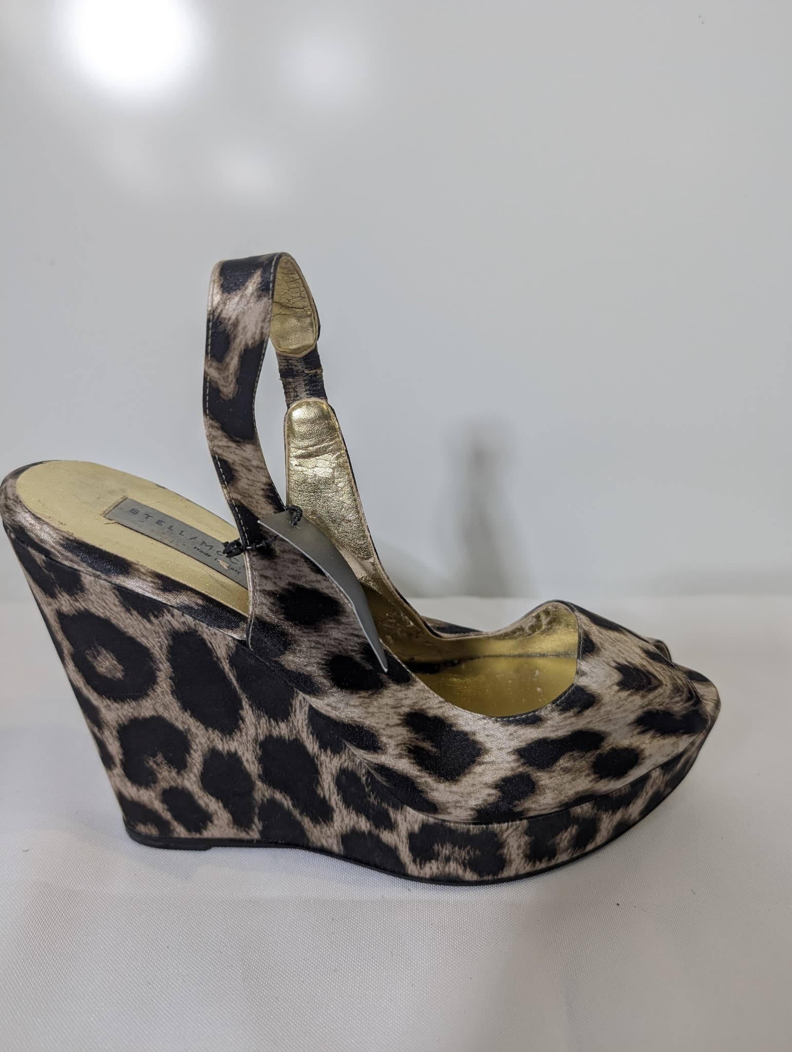 Stella McCartney Leopard Print Satin Peep Toe Wedge Slingback Sandals Size 38 — photo 4 of 9