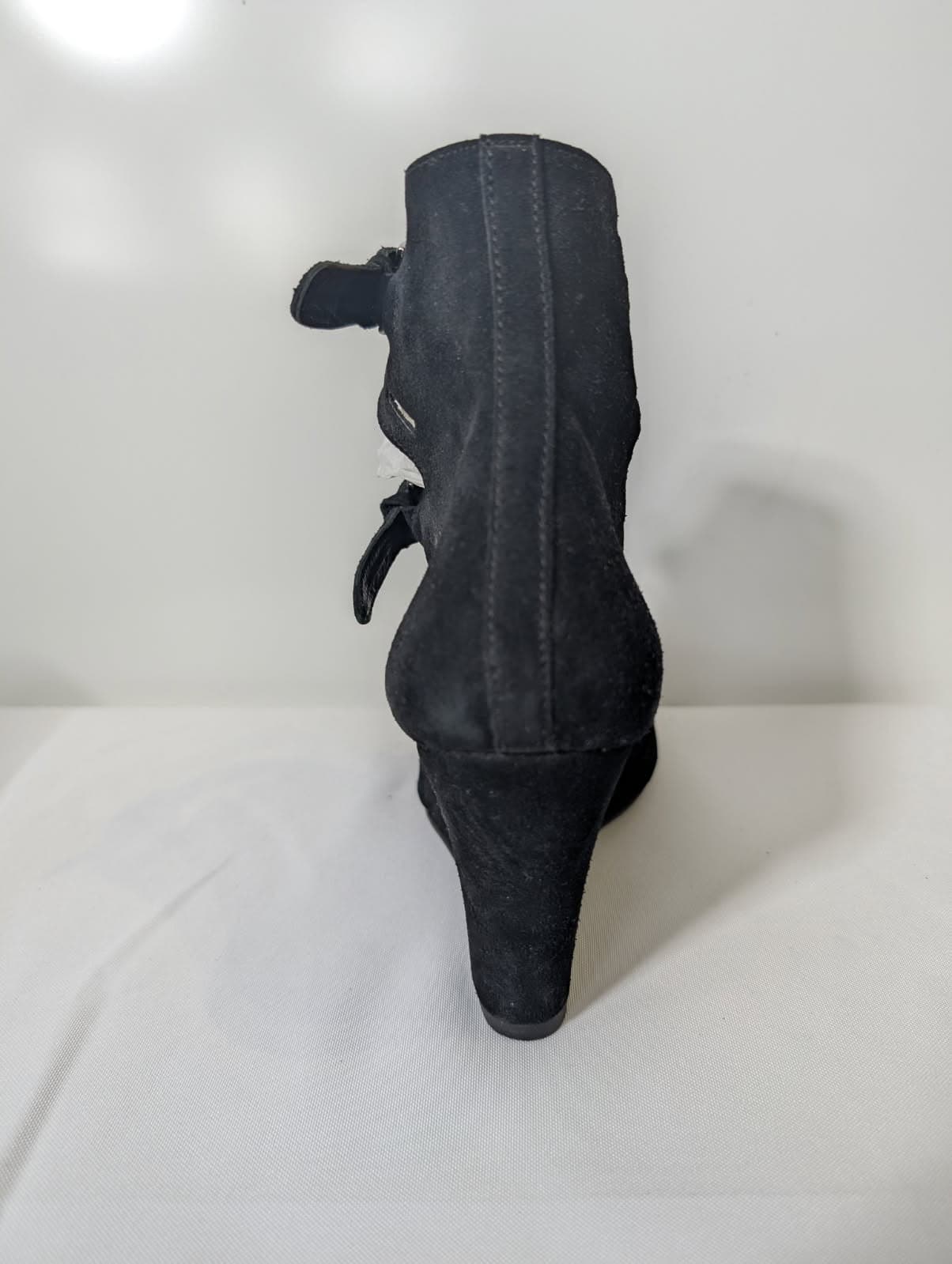 Surface To Air Black Suede Buckle Wedge Sandals EU 38 — photo 2 of 7