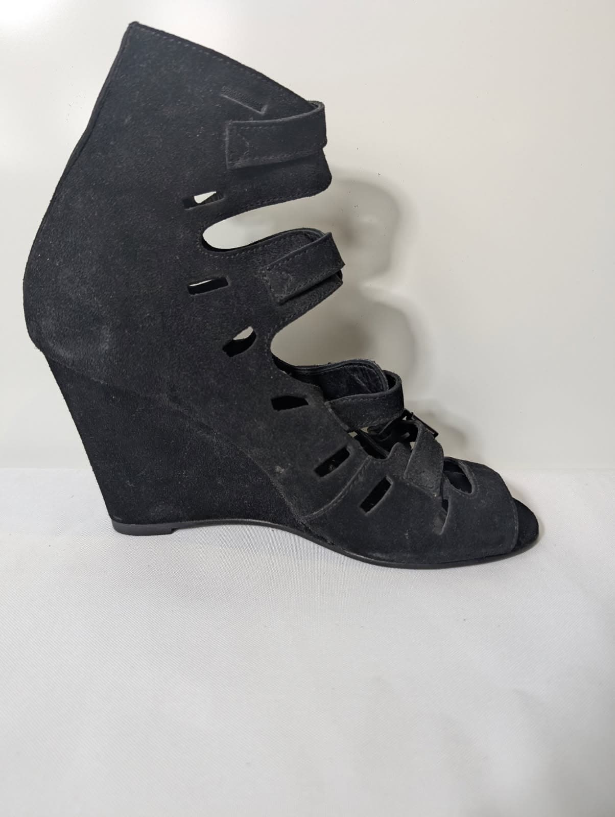 Surface To Air Black Suede Buckle Wedge Sandals EU 38 — photo 3 of 7