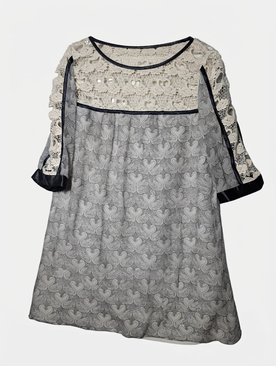 Swan Print Lace Trim Tunic Top Cream and Black UK 12 — photo 1 of 10