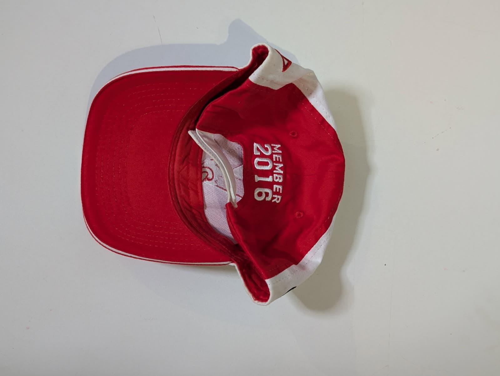 Sydney Swans AFL 2016 Member Cap - Vintage Red & White Adjustable Hat — photo 2 of 4