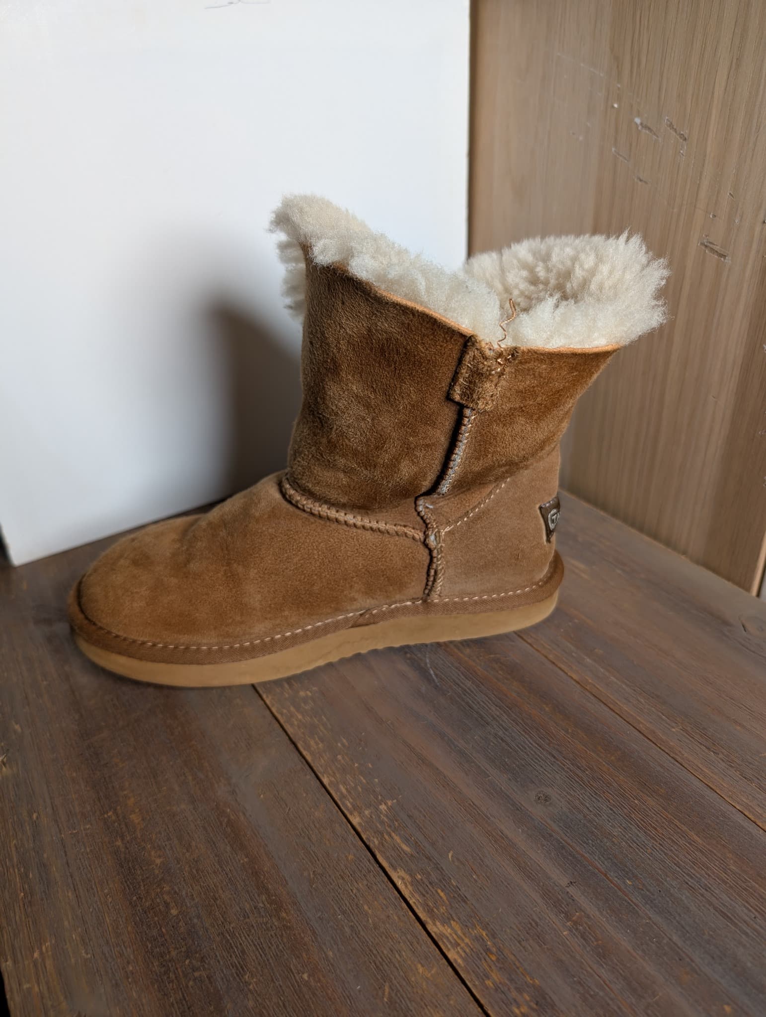 TASMANUGG Classic Mini Sheepskin Boots Chestnut — photo 2 of 10