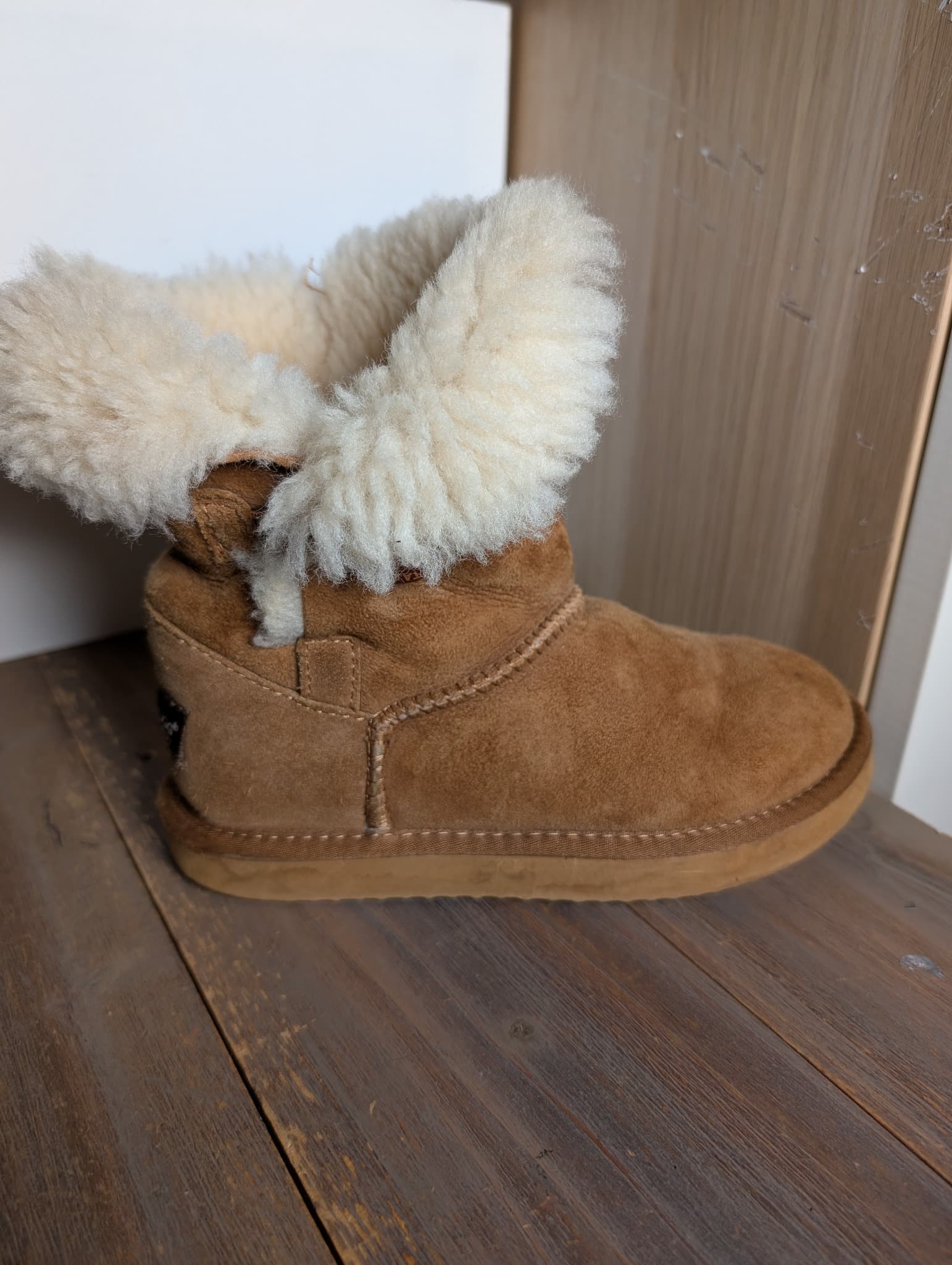 TASMANUGG Classic Mini Sheepskin Boots Chestnut — photo 4 of 10
