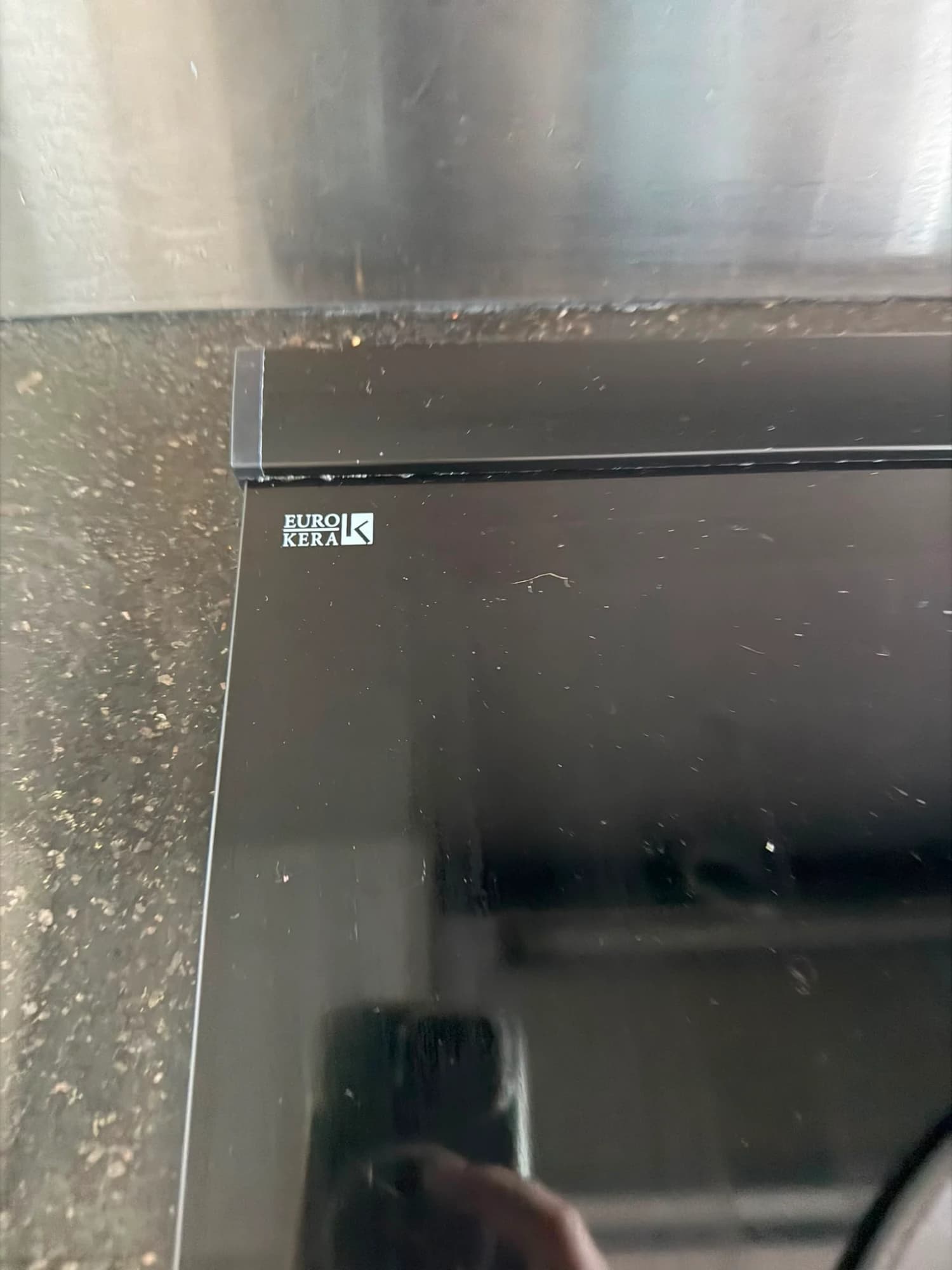 TAUPE HIGH GLOSS KITCHEN — photo 11 of 49
