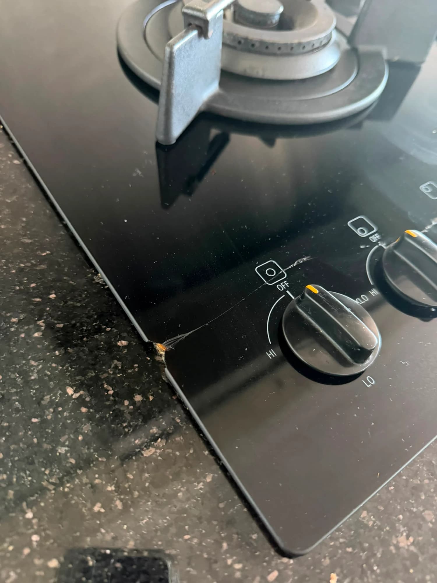 TAUPE HIGH GLOSS KITCHEN — photo 40 of 49