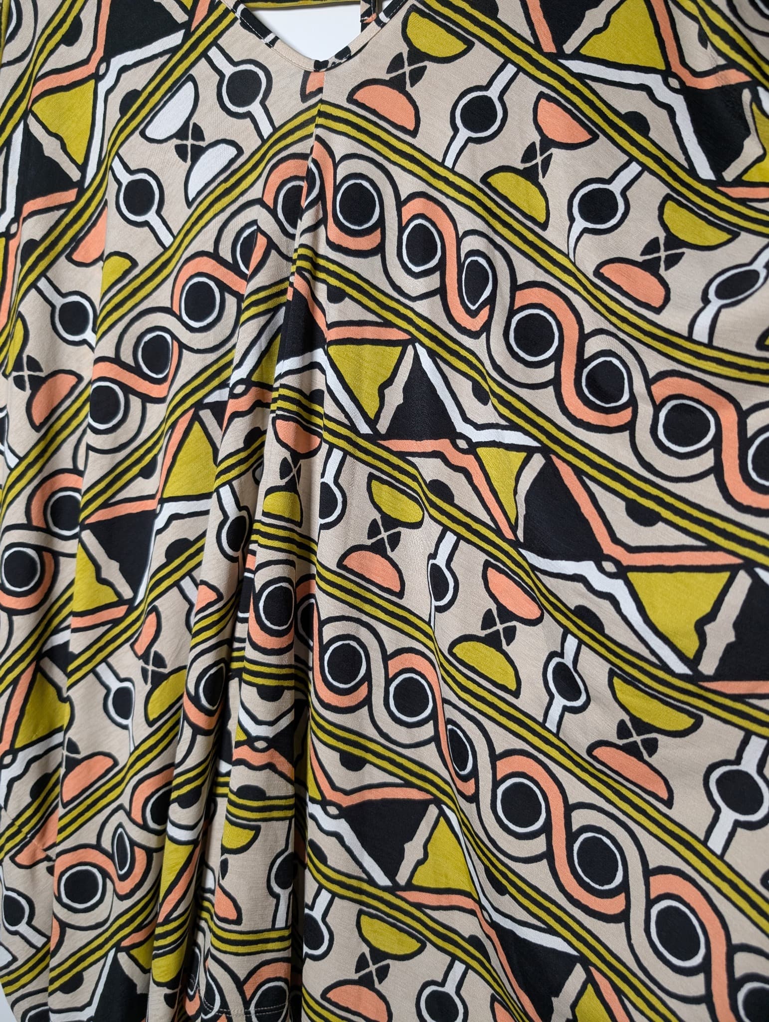 Tigerlily Geometric Print V-Neck Kaftan Tunic Large — photo 3 of 9