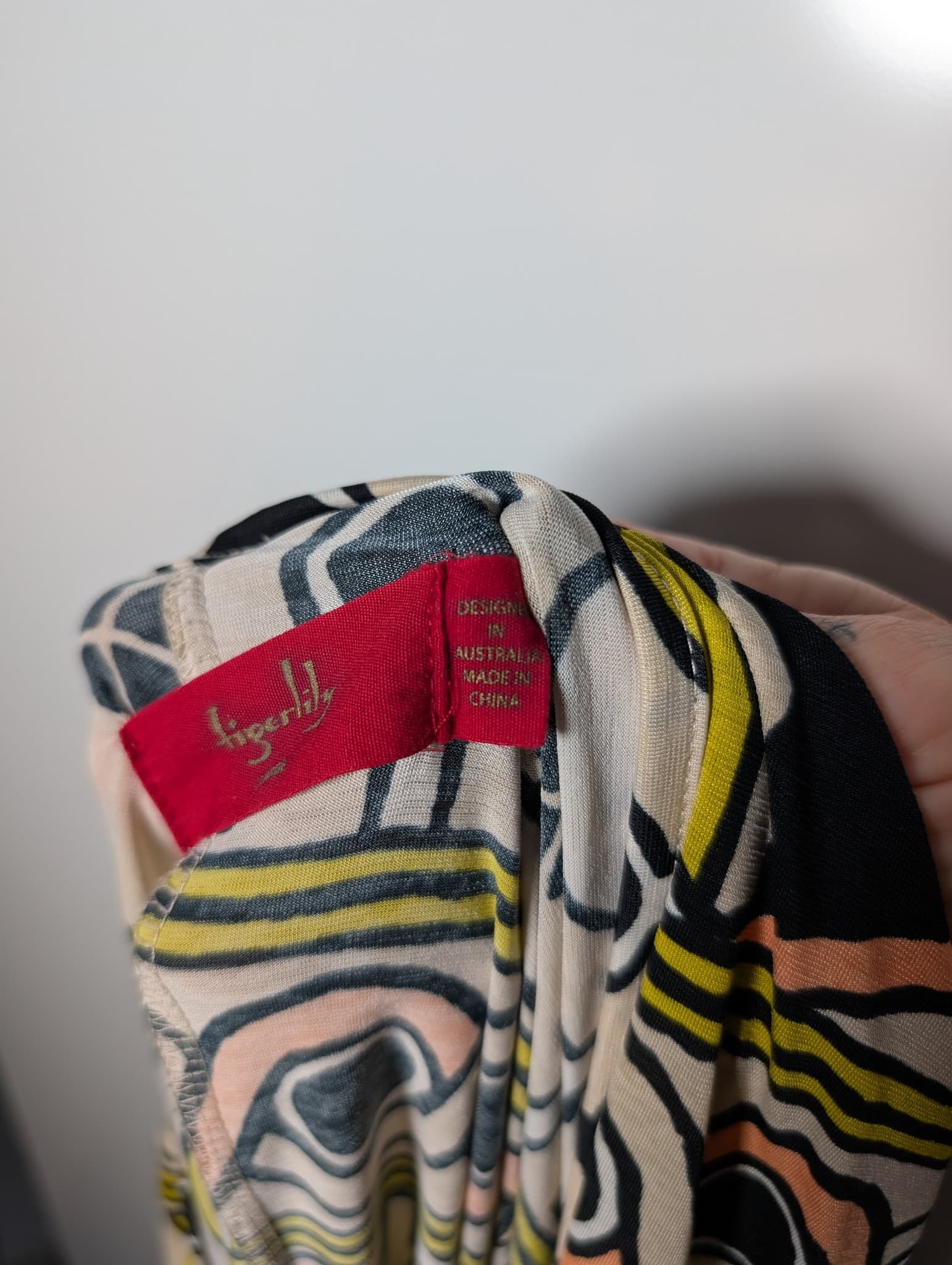 Tigerlily Geometric Print V-Neck Kaftan Tunic Large — photo 7 of 9