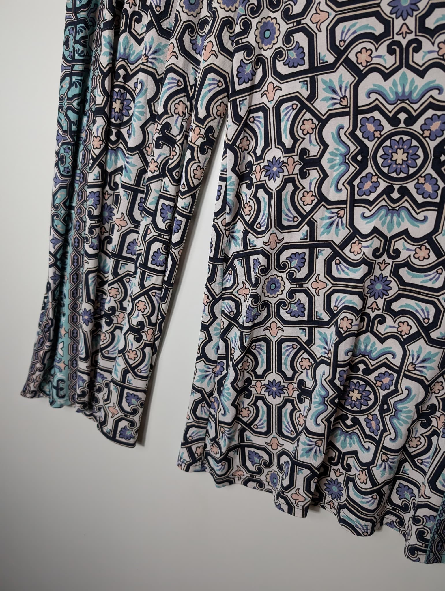 Tigerlily Palazzo Pants Geometric Tile Print Wide Leg Trousers Size 8 — photo 3 of 8